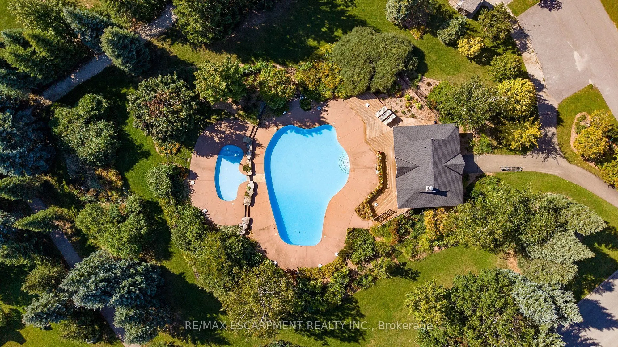 184 Snowbridge Way #207