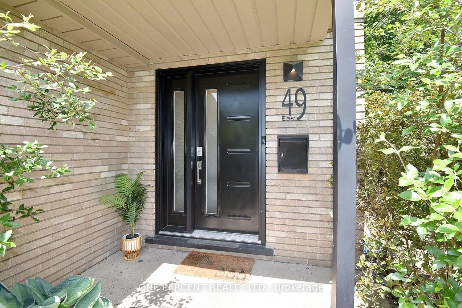 49 Park Street E