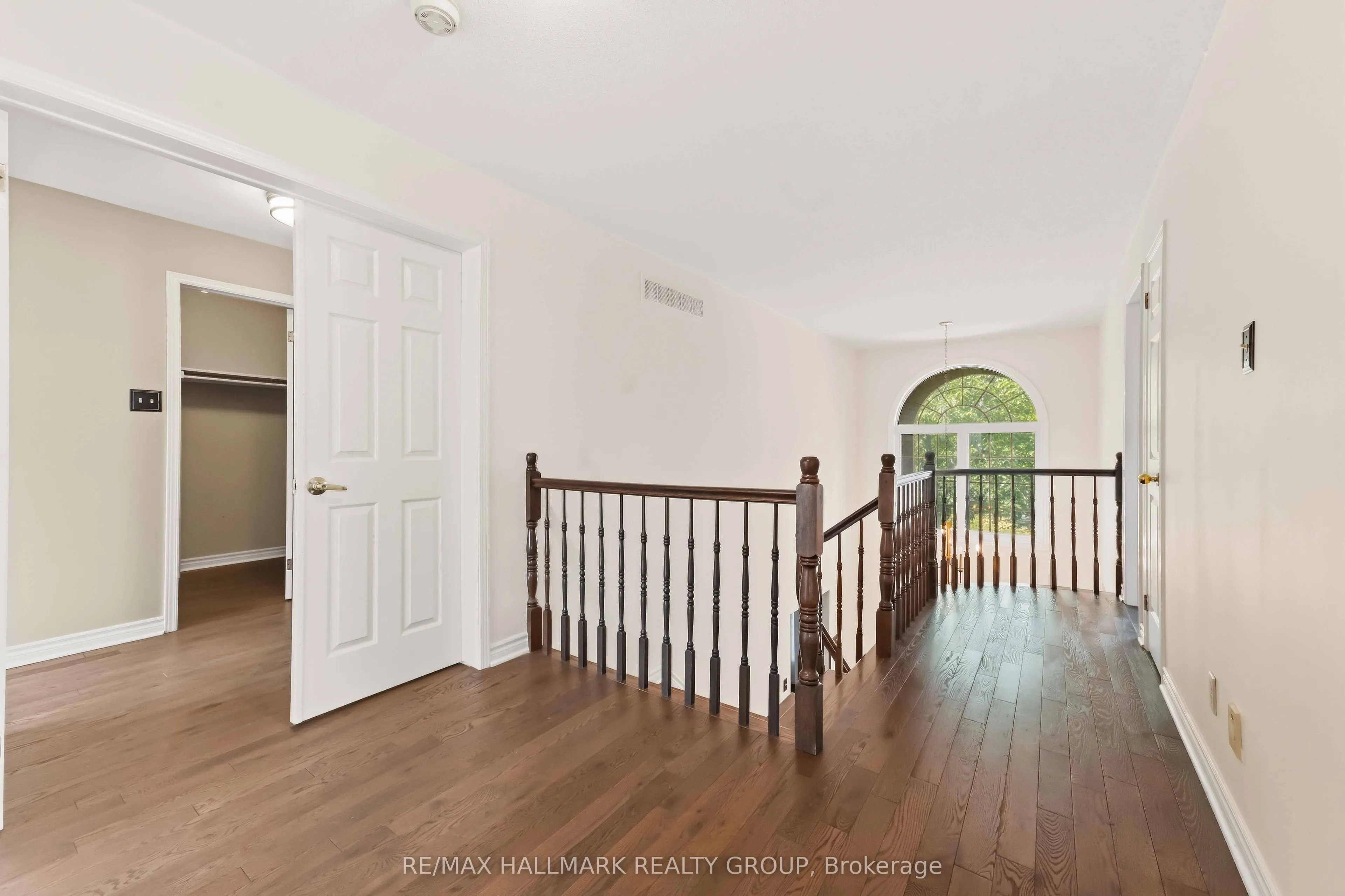1441 Talcy Crescent