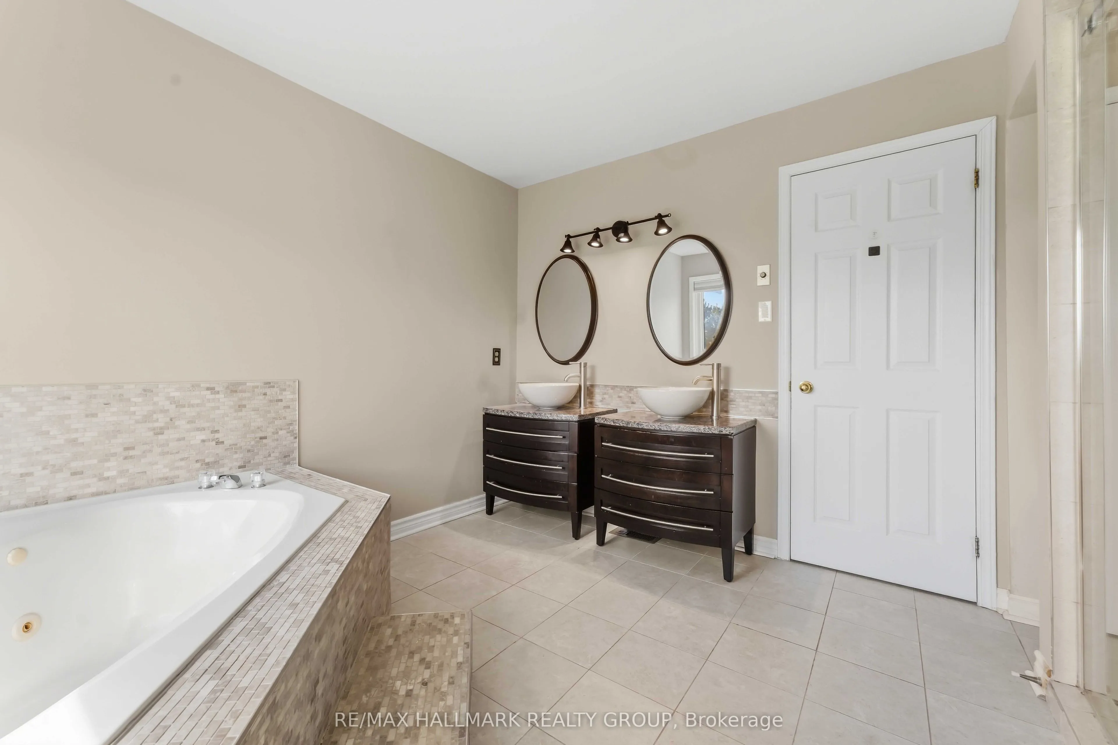 1441 Talcy Crescent