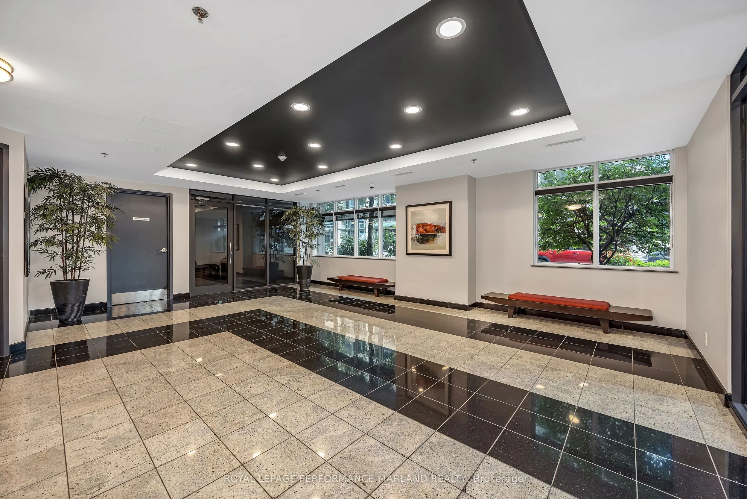 445 Laurier Avenue W #2203