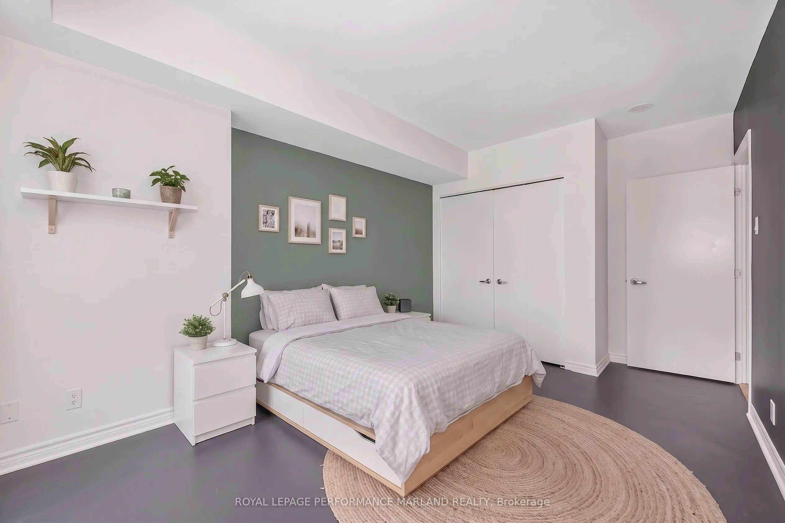 445 Laurier Avenue W #2203