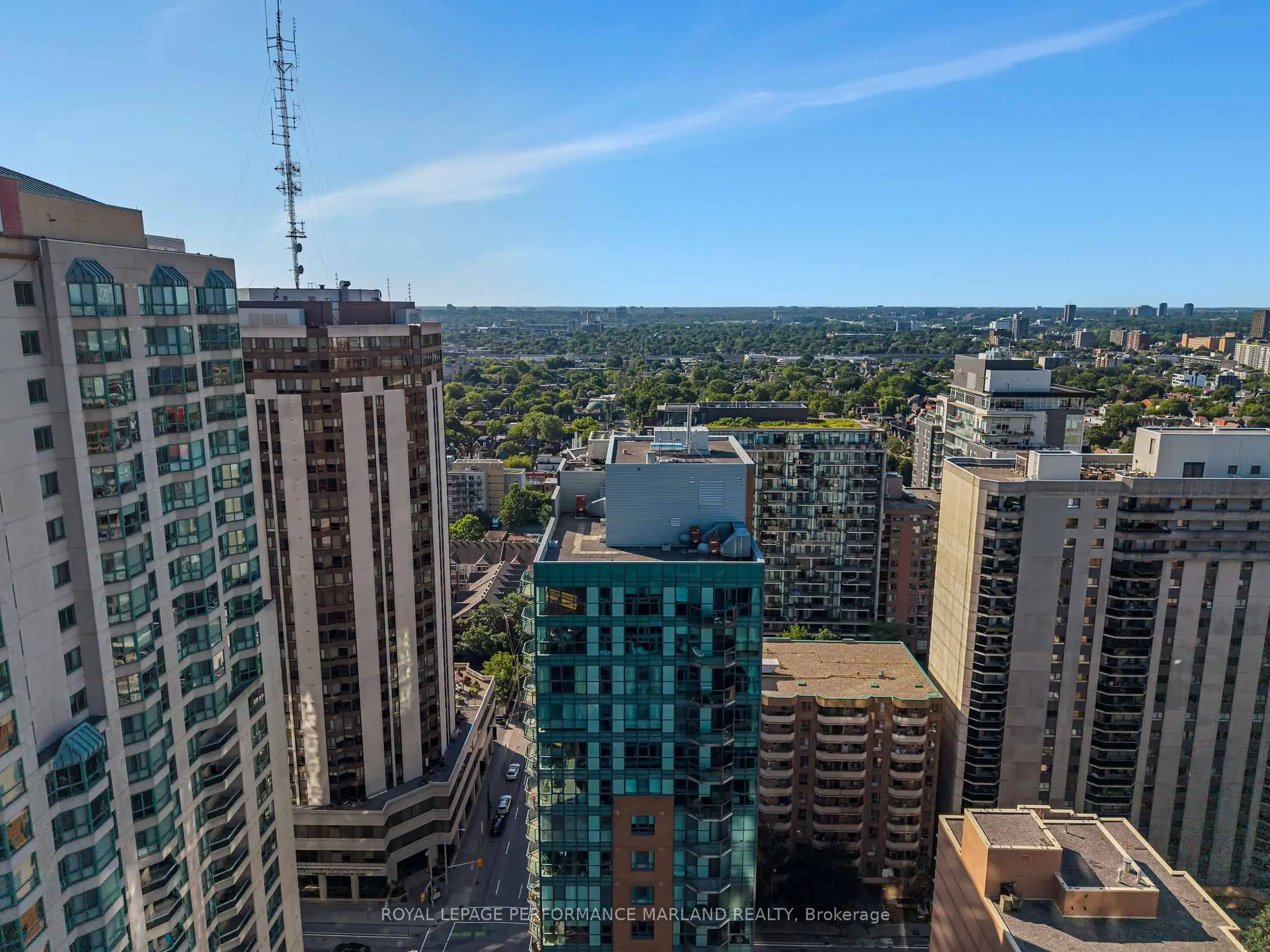445 Laurier Avenue W #2203