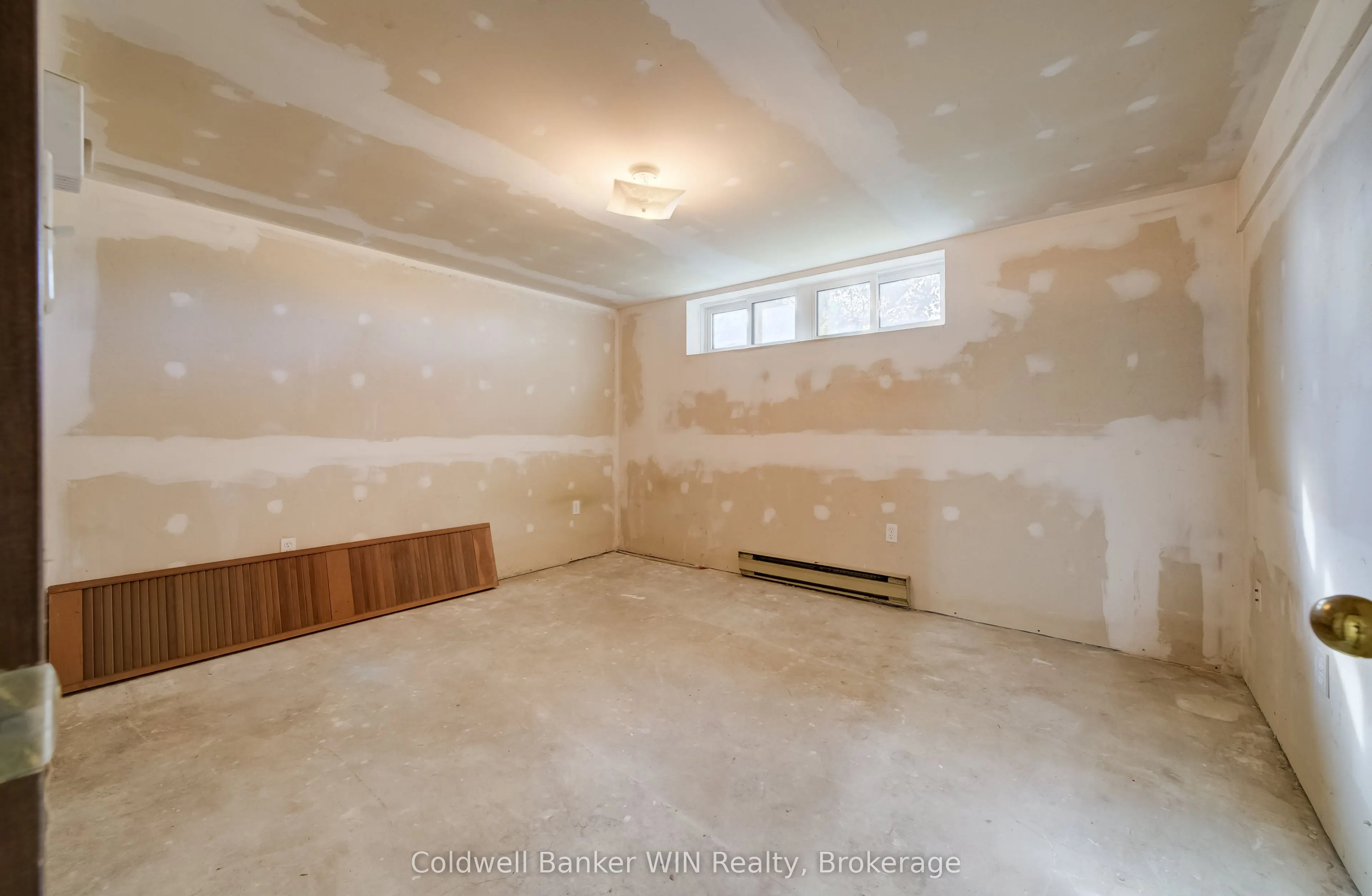 392172 Grey Road 109