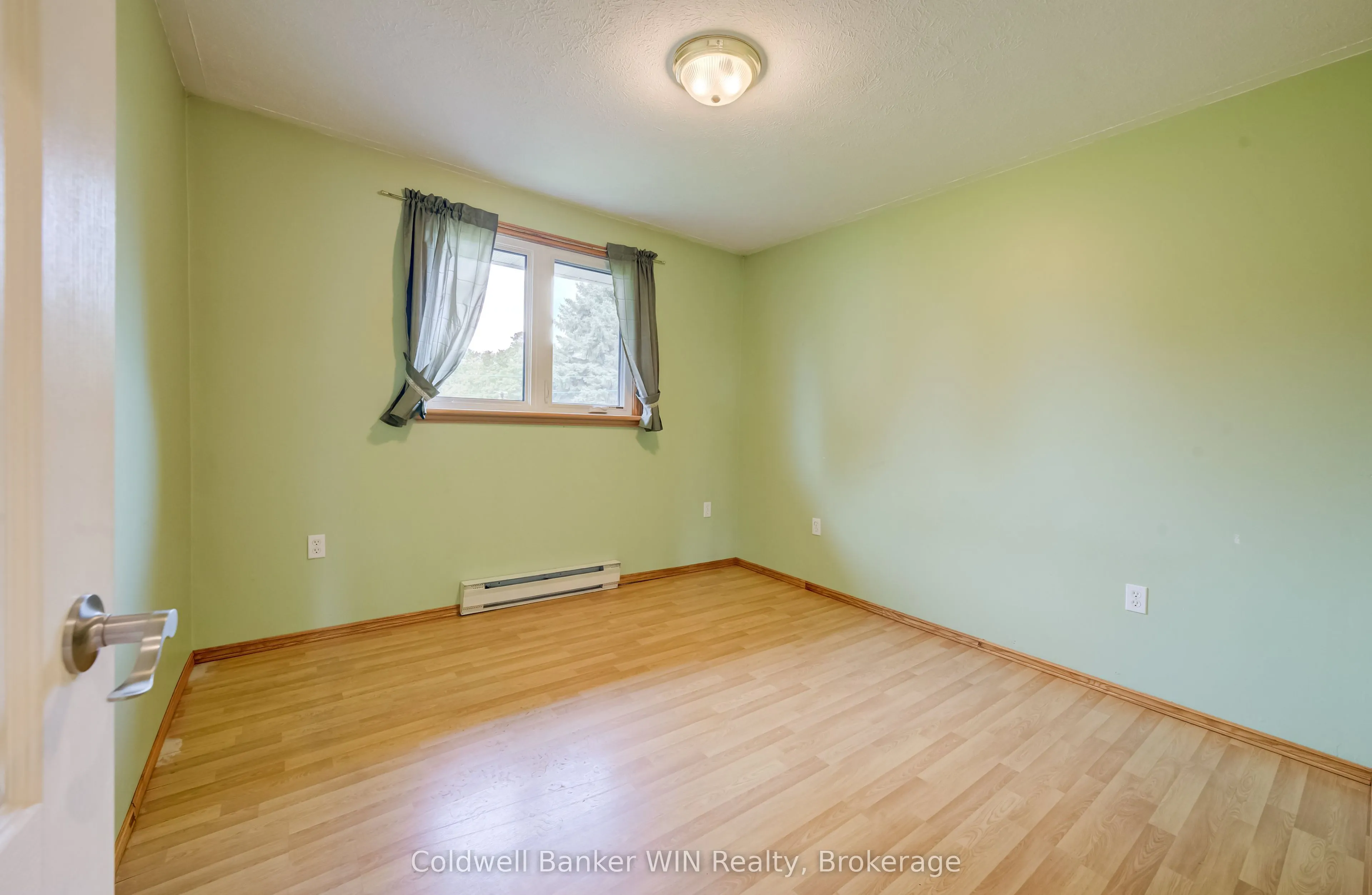 392172 Grey Road 109