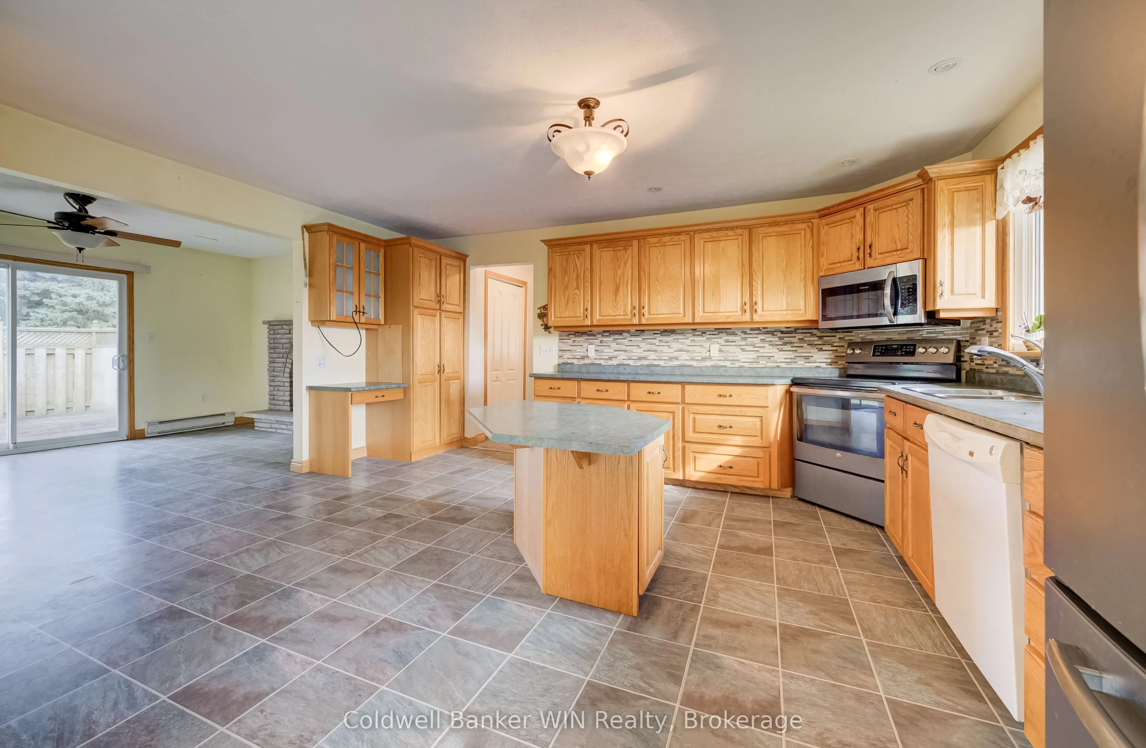 392172 Grey Road 109