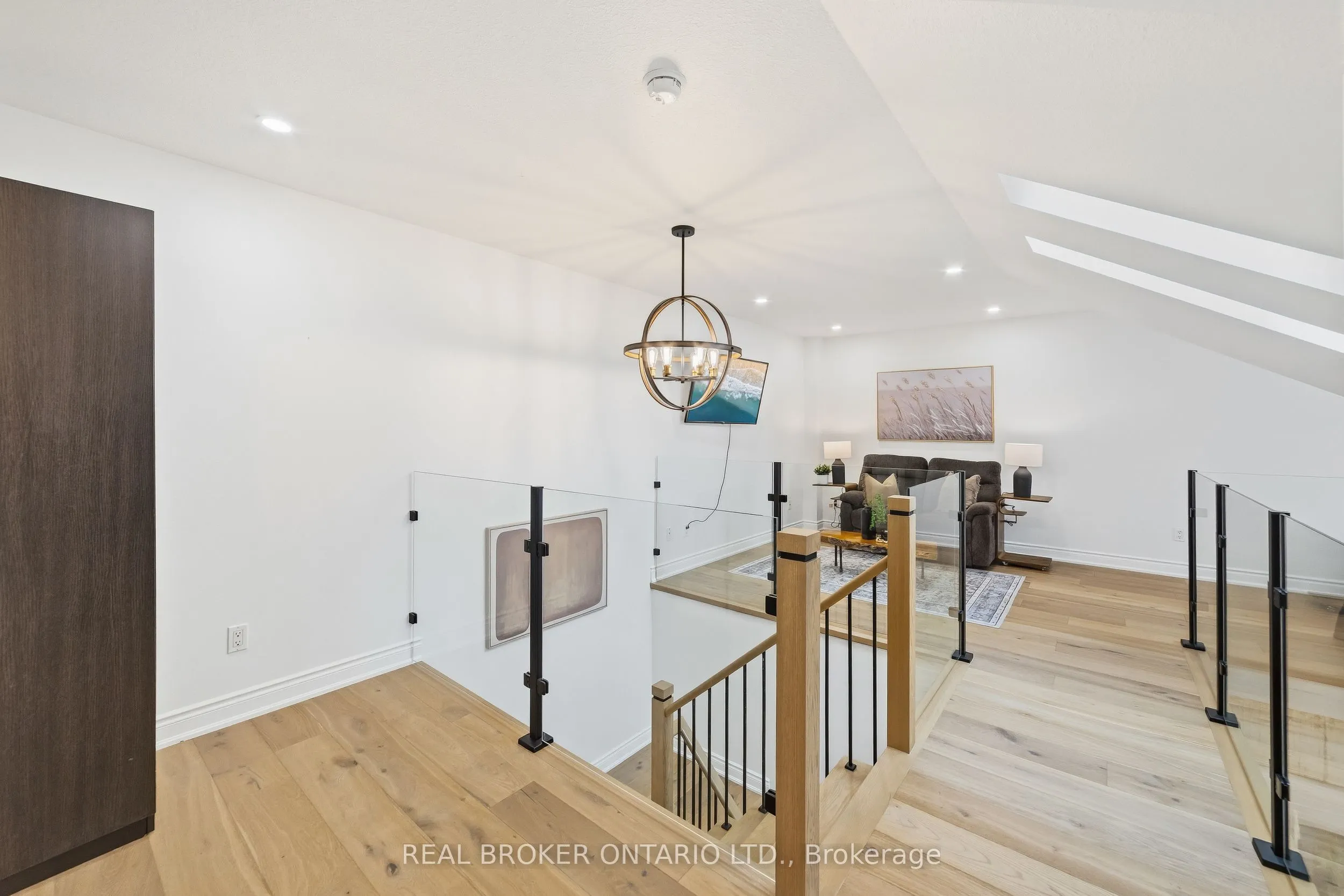 1085 Harrogate Drive #5