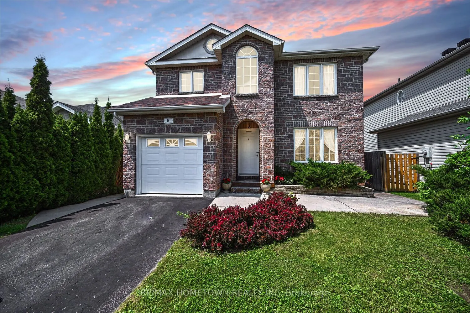 16 REGENCY Place