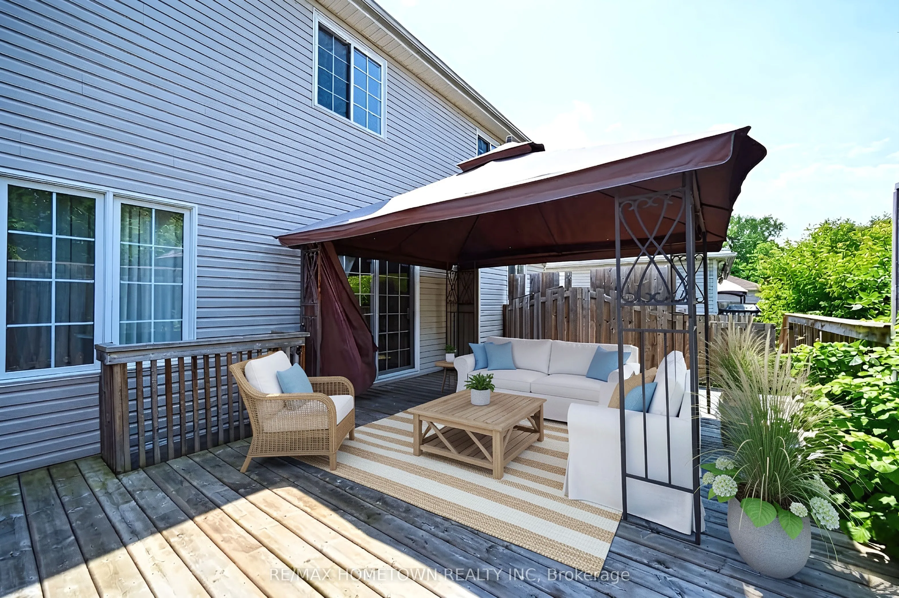 16 REGENCY Place
