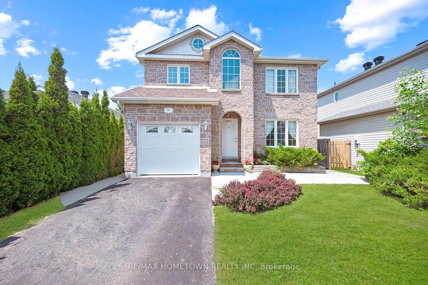 16 REGENCY Place
