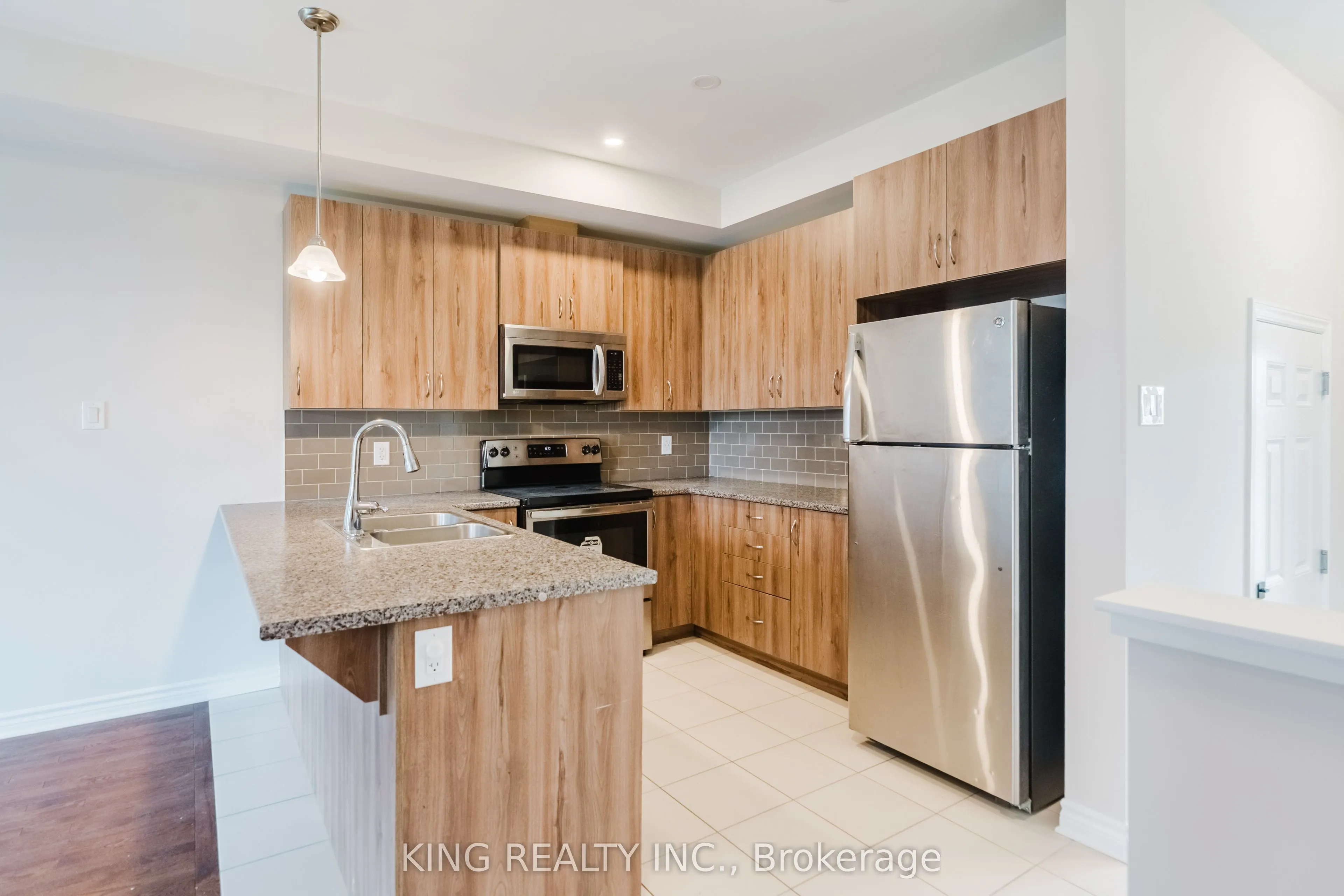 189C Shinny Avenue