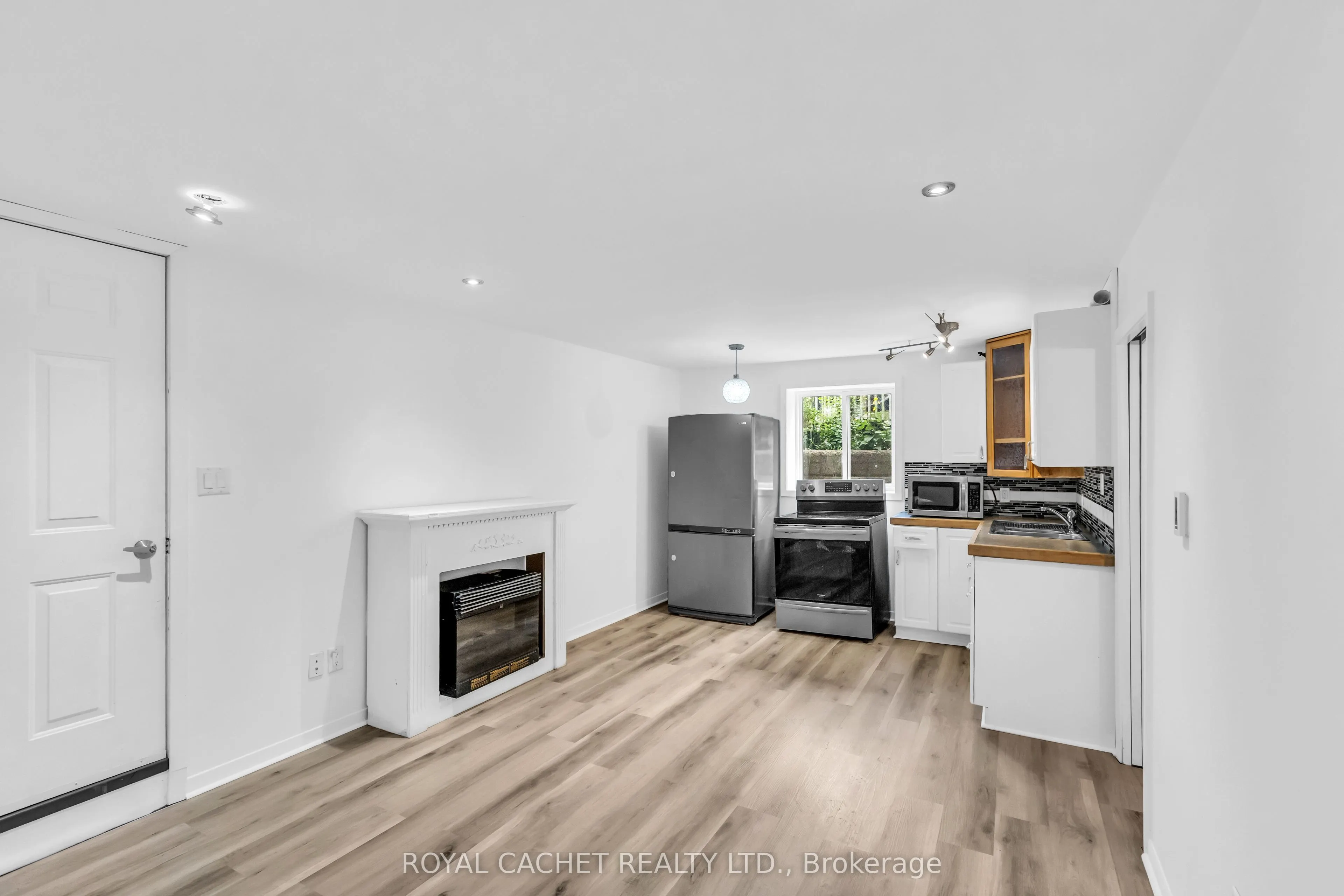 66 Camrose Court
