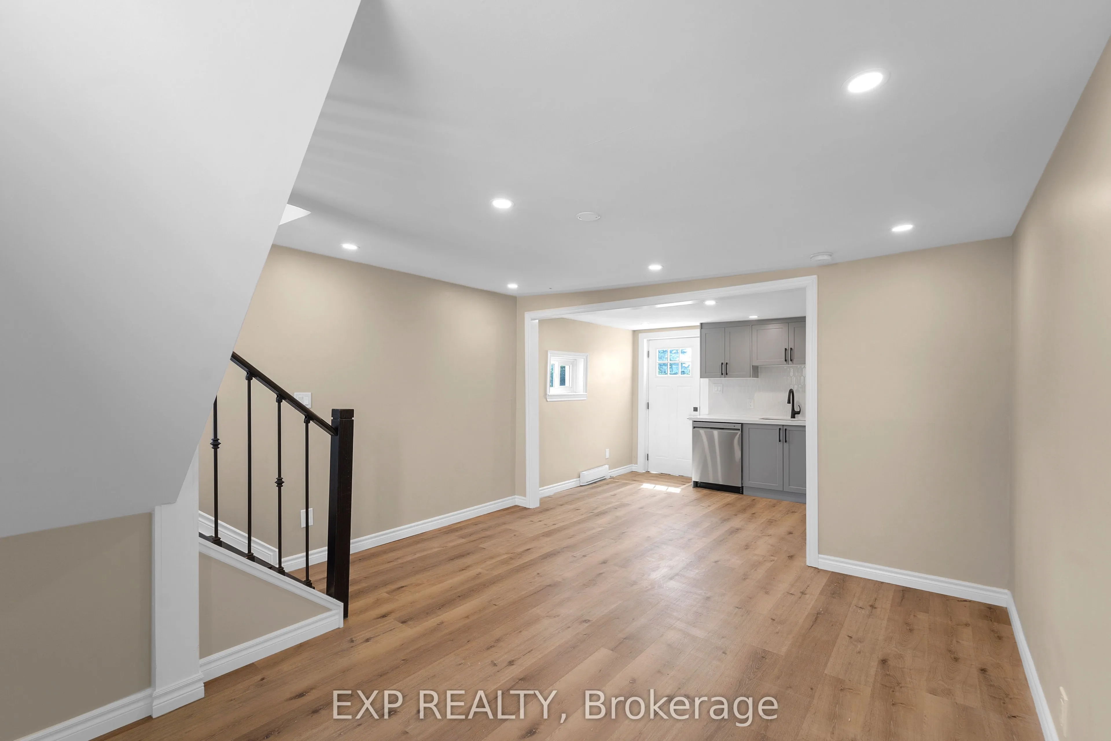 165 Main Street #Unit 2