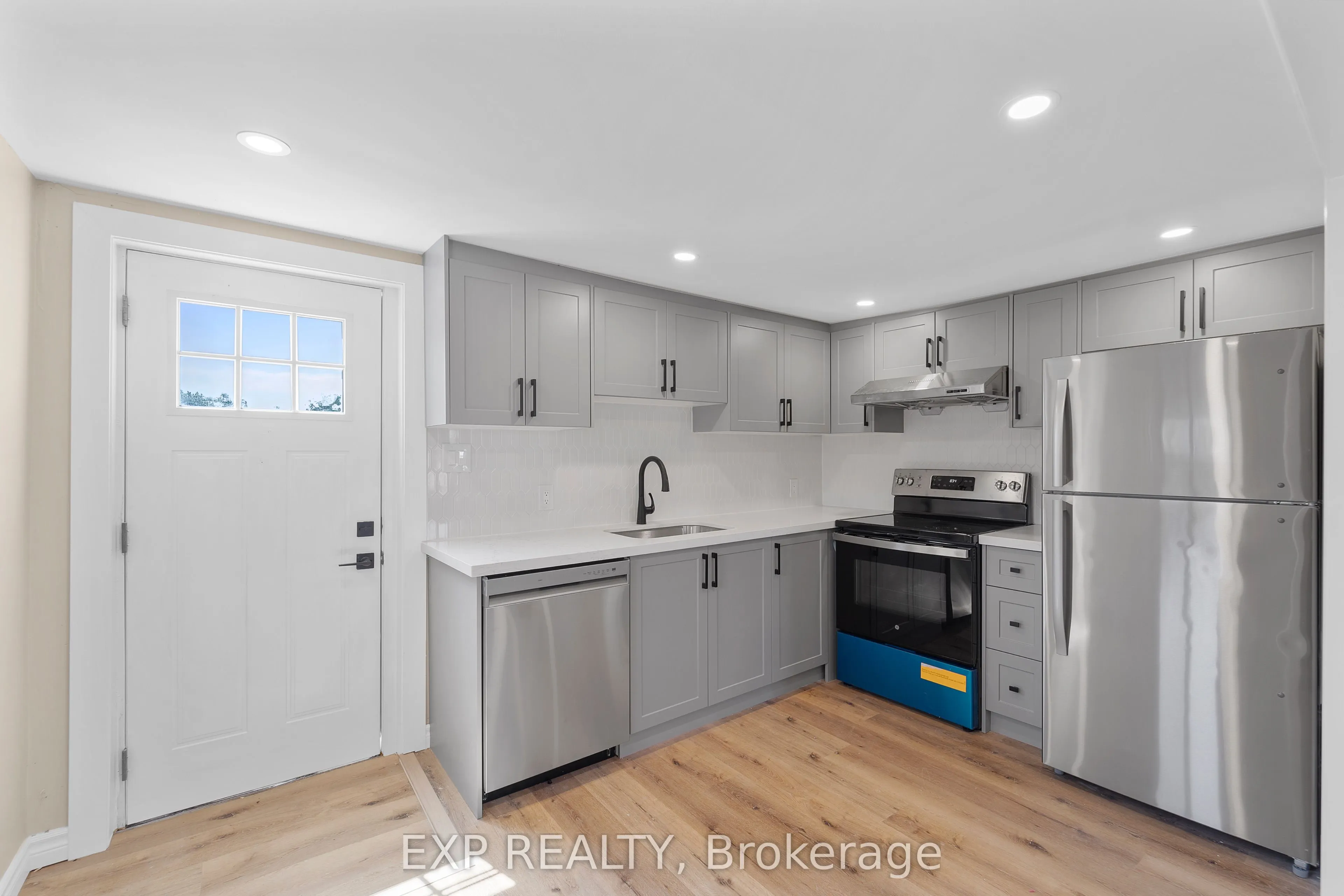 165 Main Street #Unit 2
