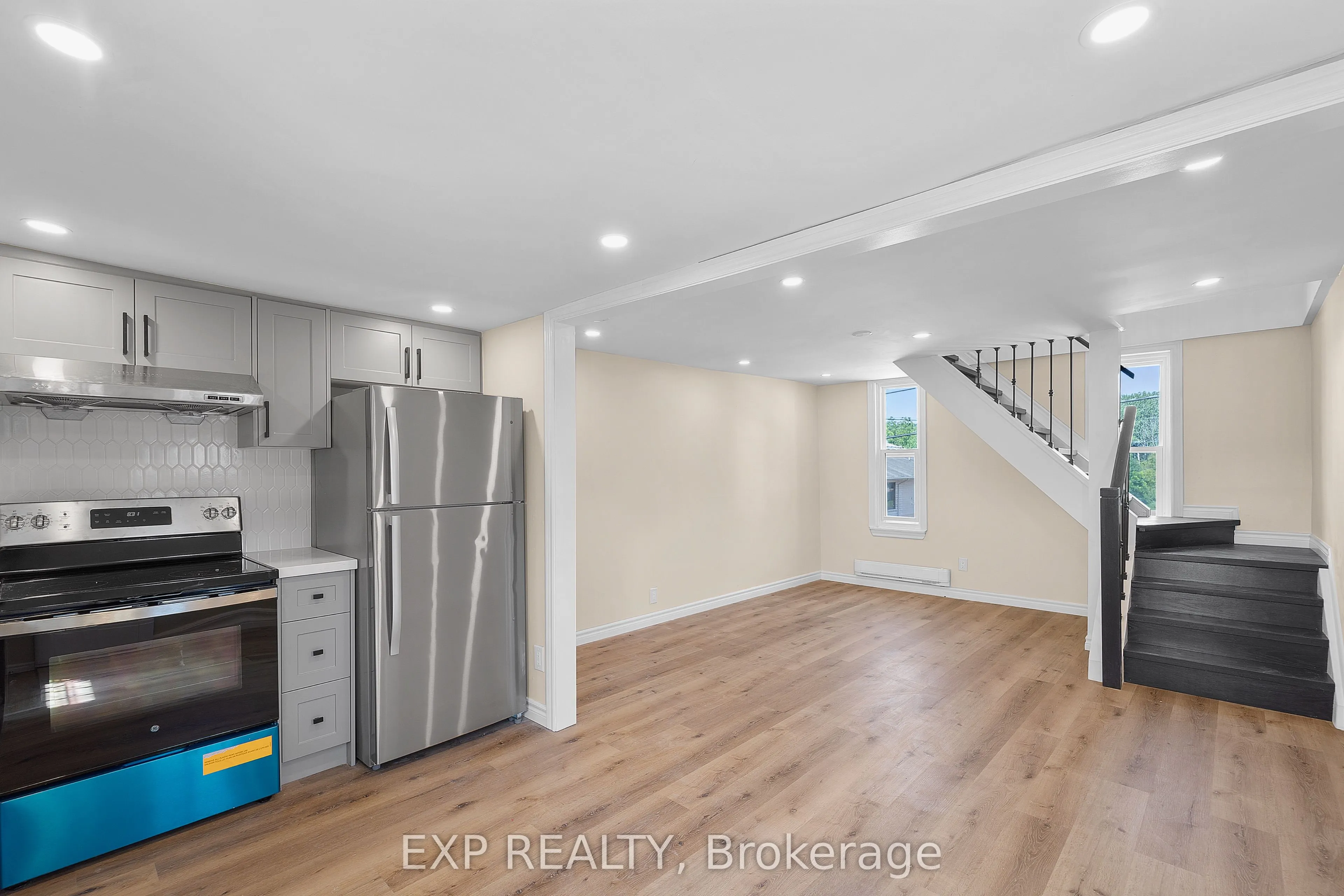 165 Main Street #Unit 2