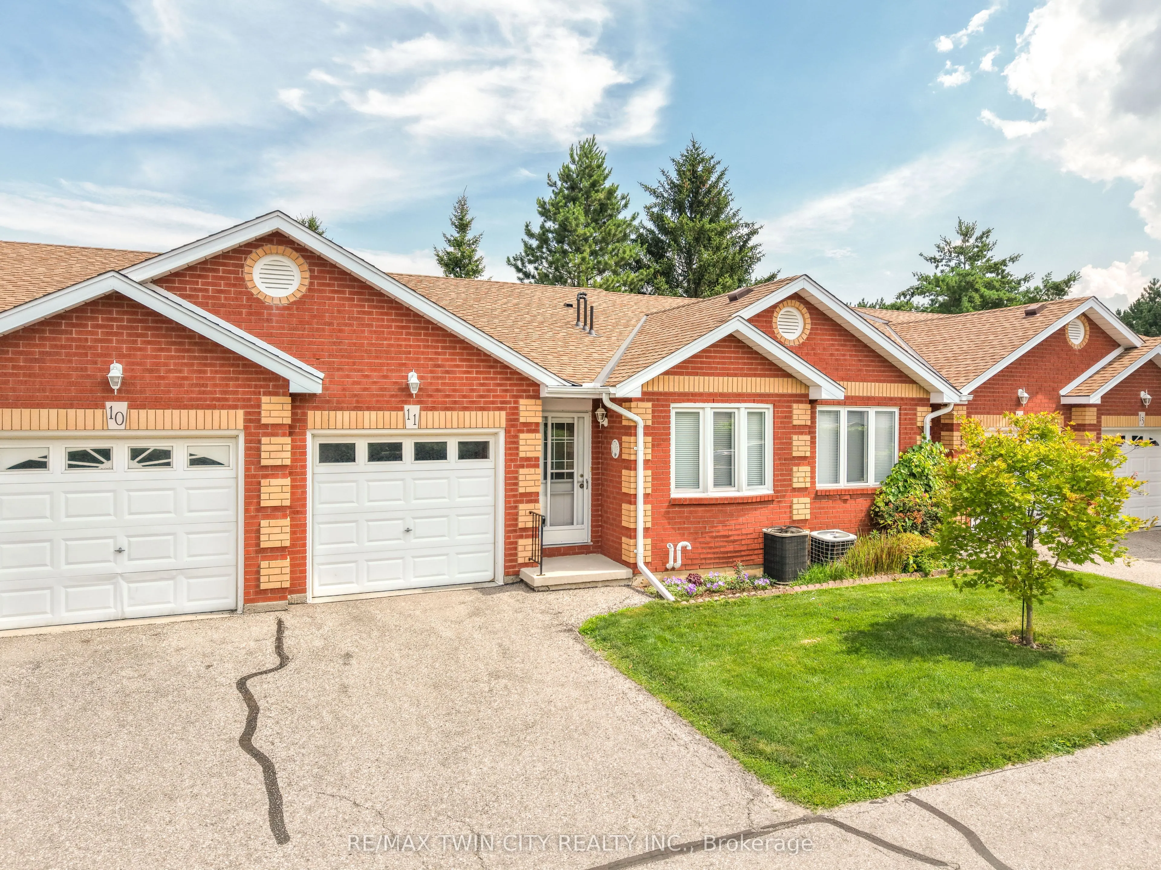 1 Buchanan Crescent #11