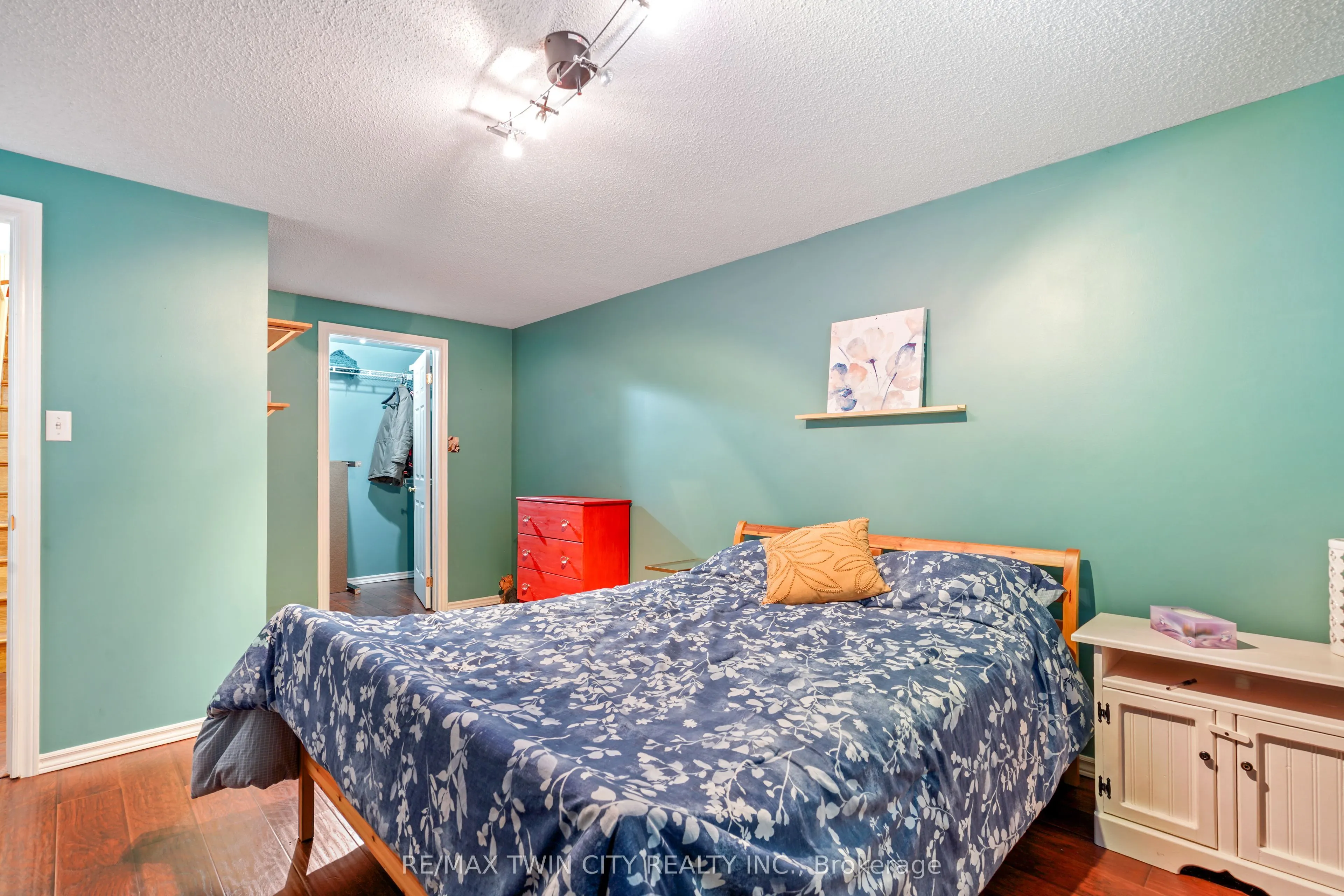1 Buchanan Crescent #11