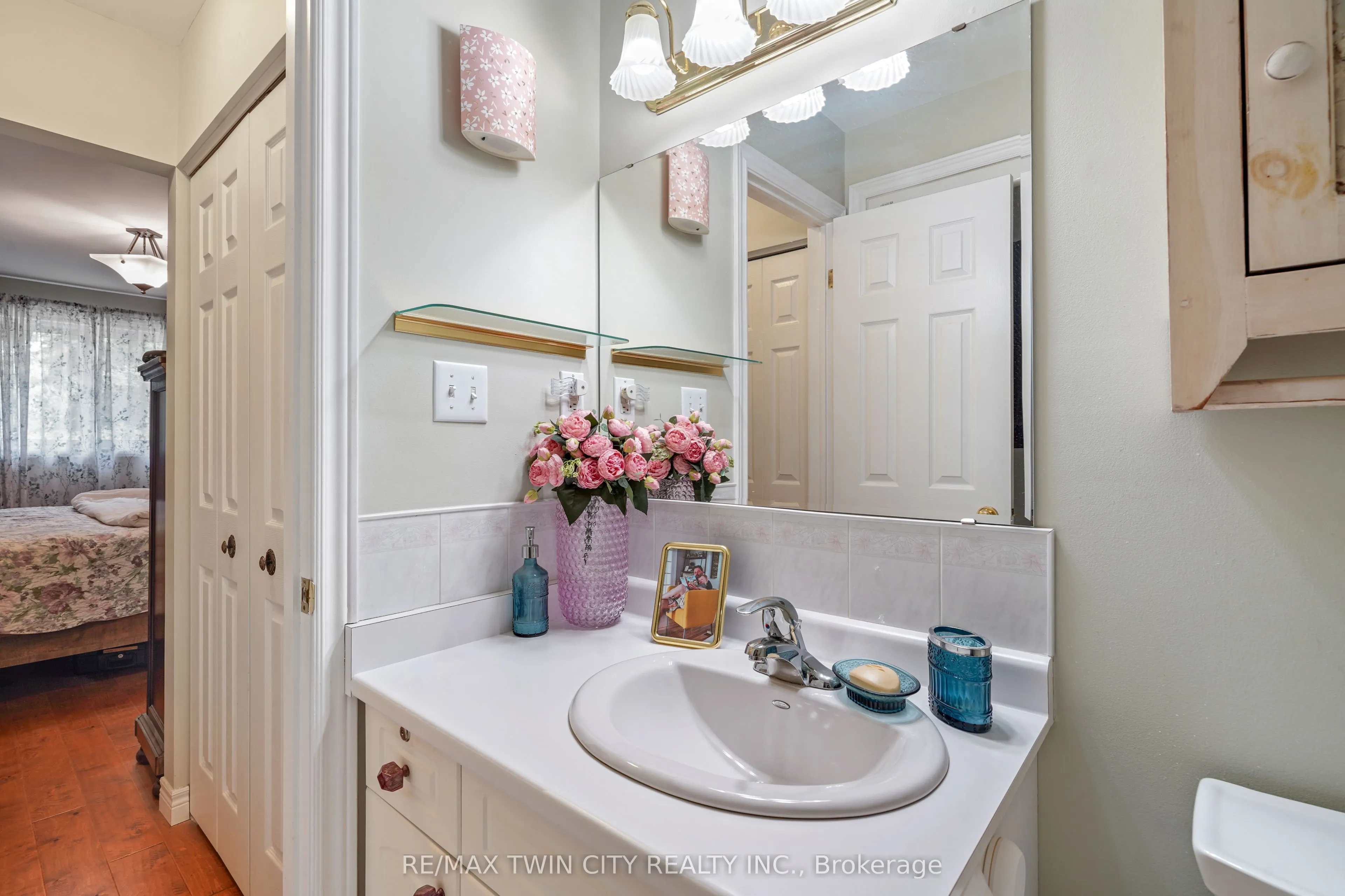 1 Buchanan Crescent #11