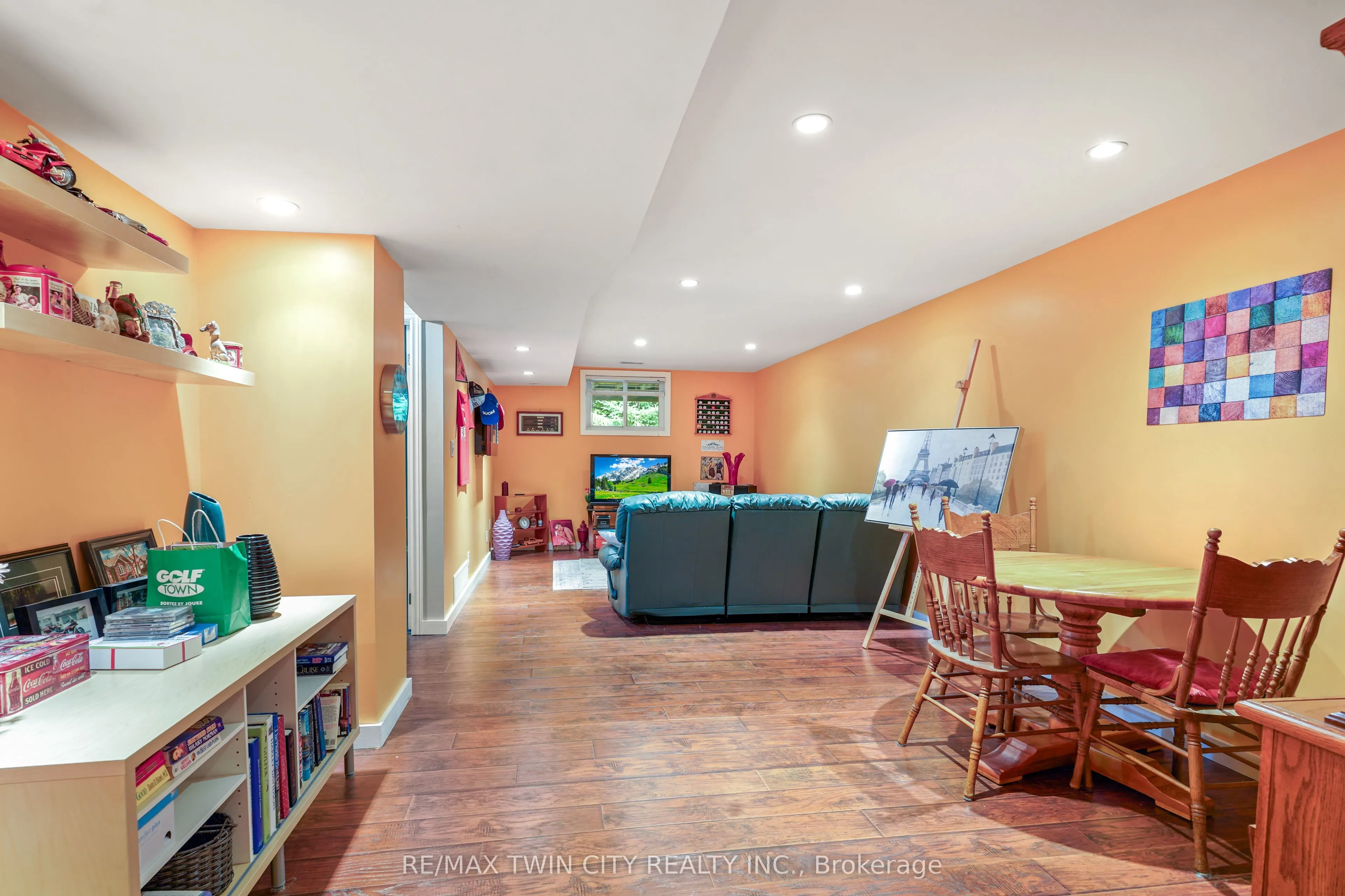 1 Buchanan Crescent #11