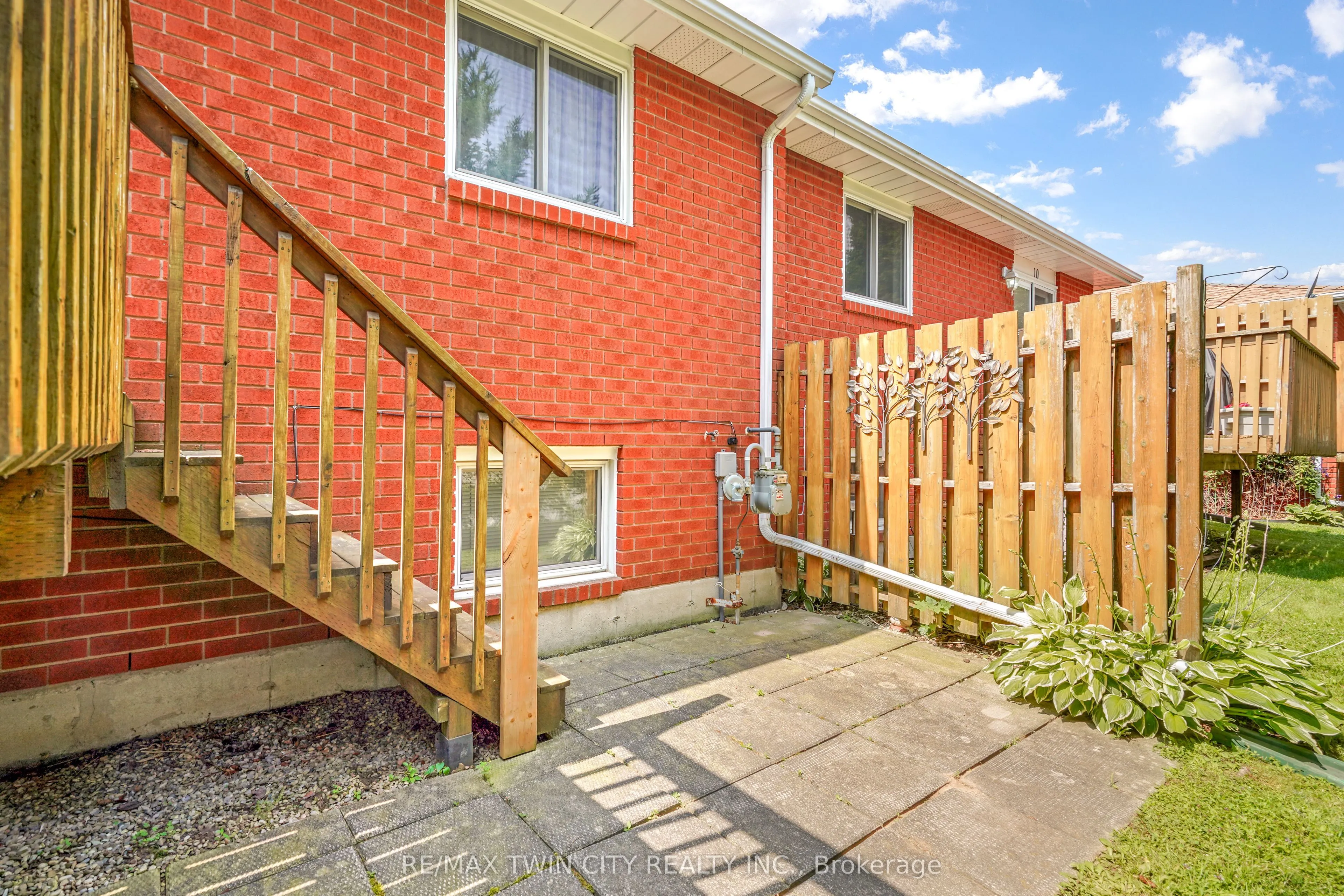 1 Buchanan Crescent #11