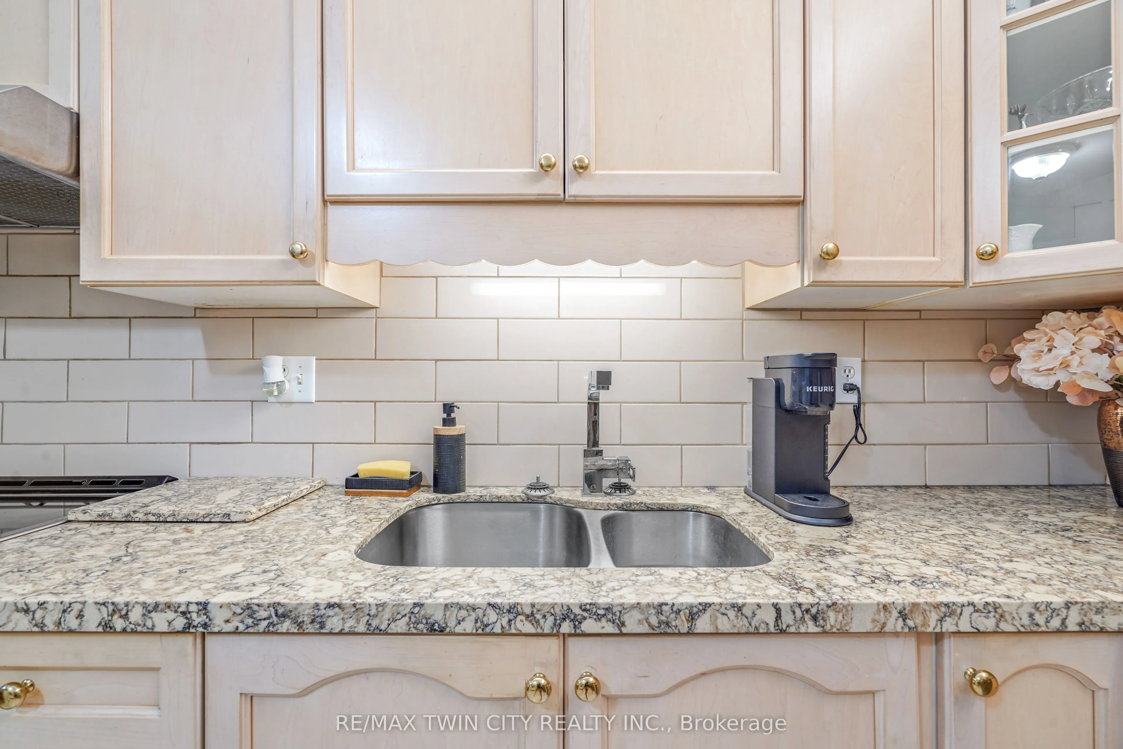 1 Buchanan Crescent #11
