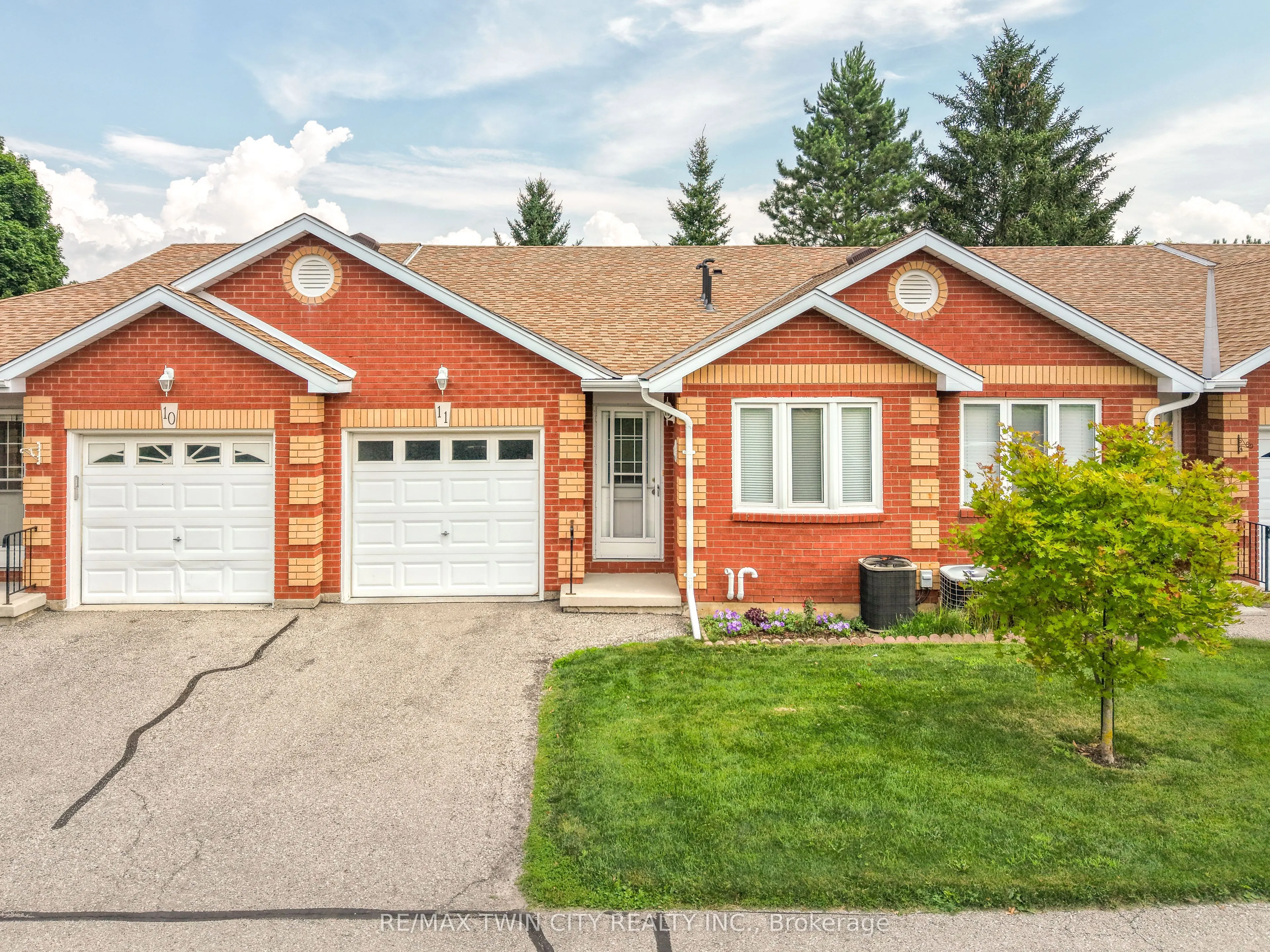 1 Buchanan Crescent #11