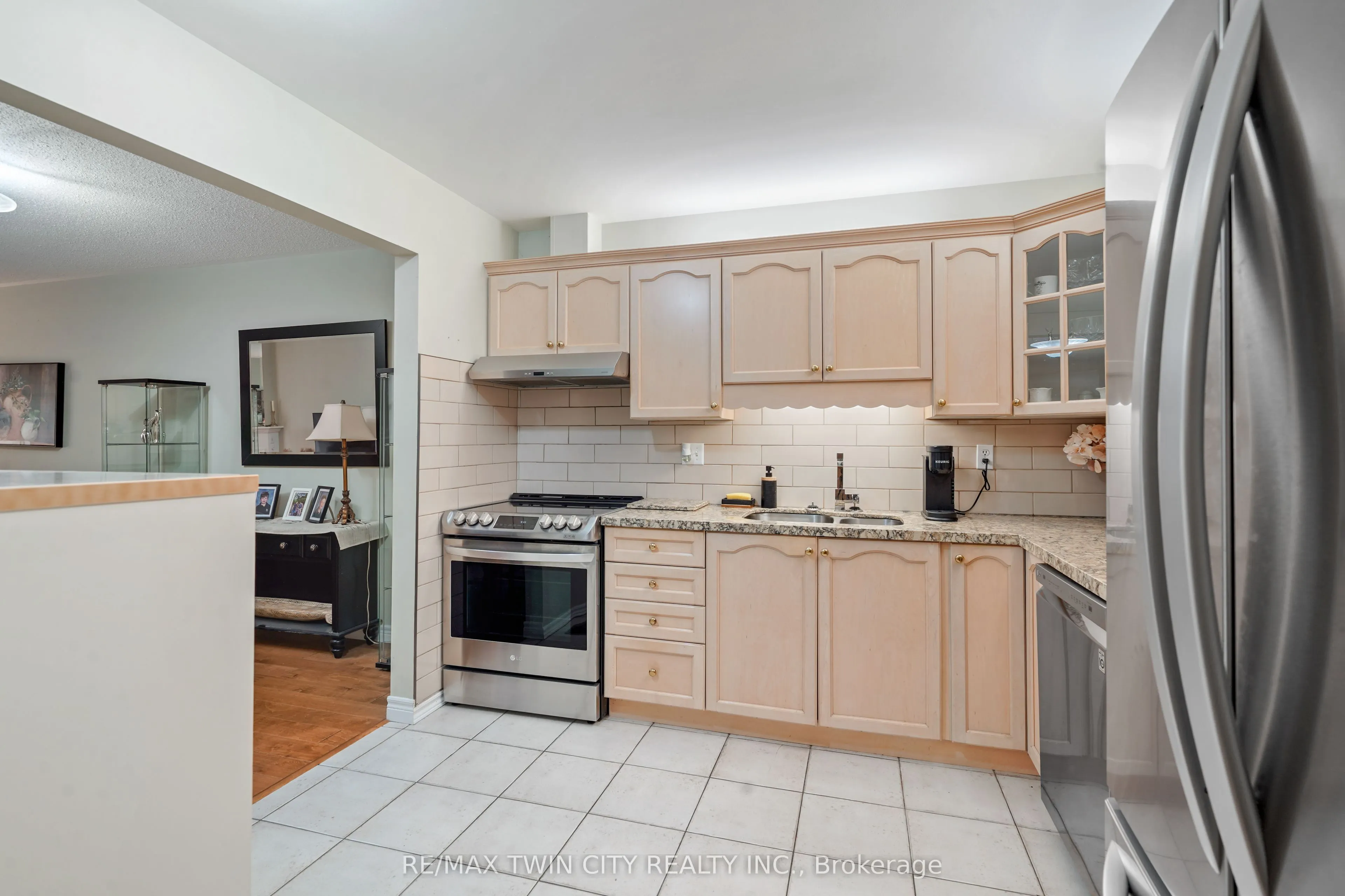 1 Buchanan Crescent #11