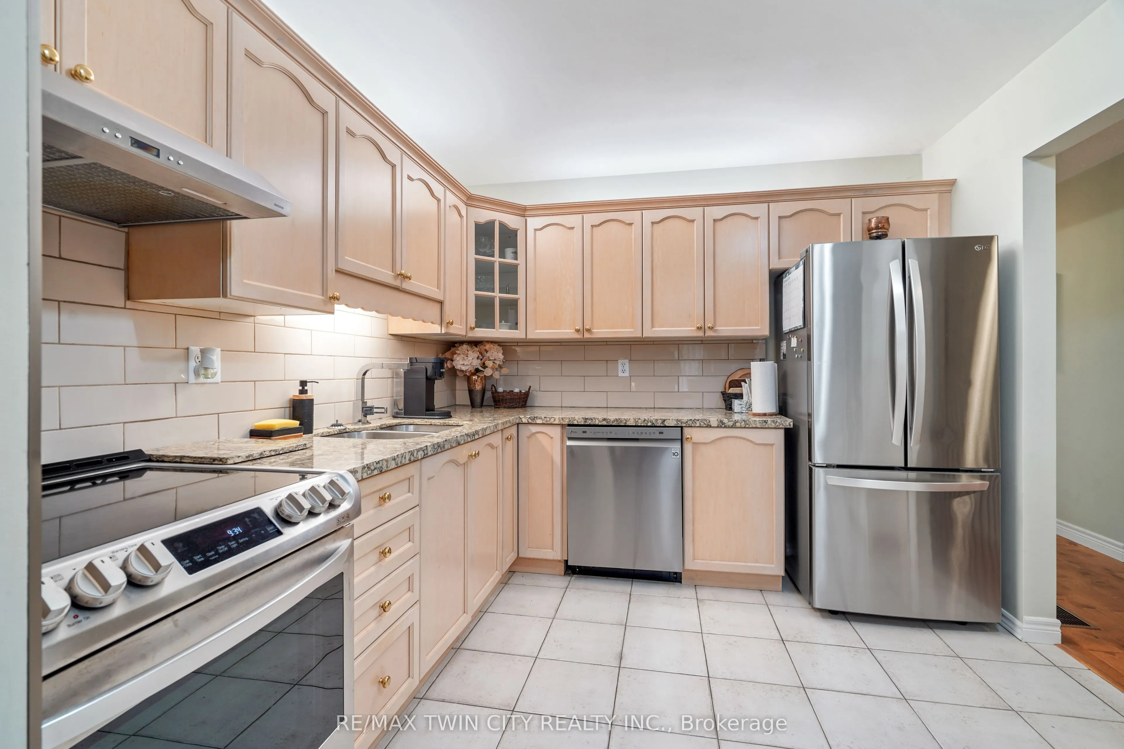 1 Buchanan Crescent #11