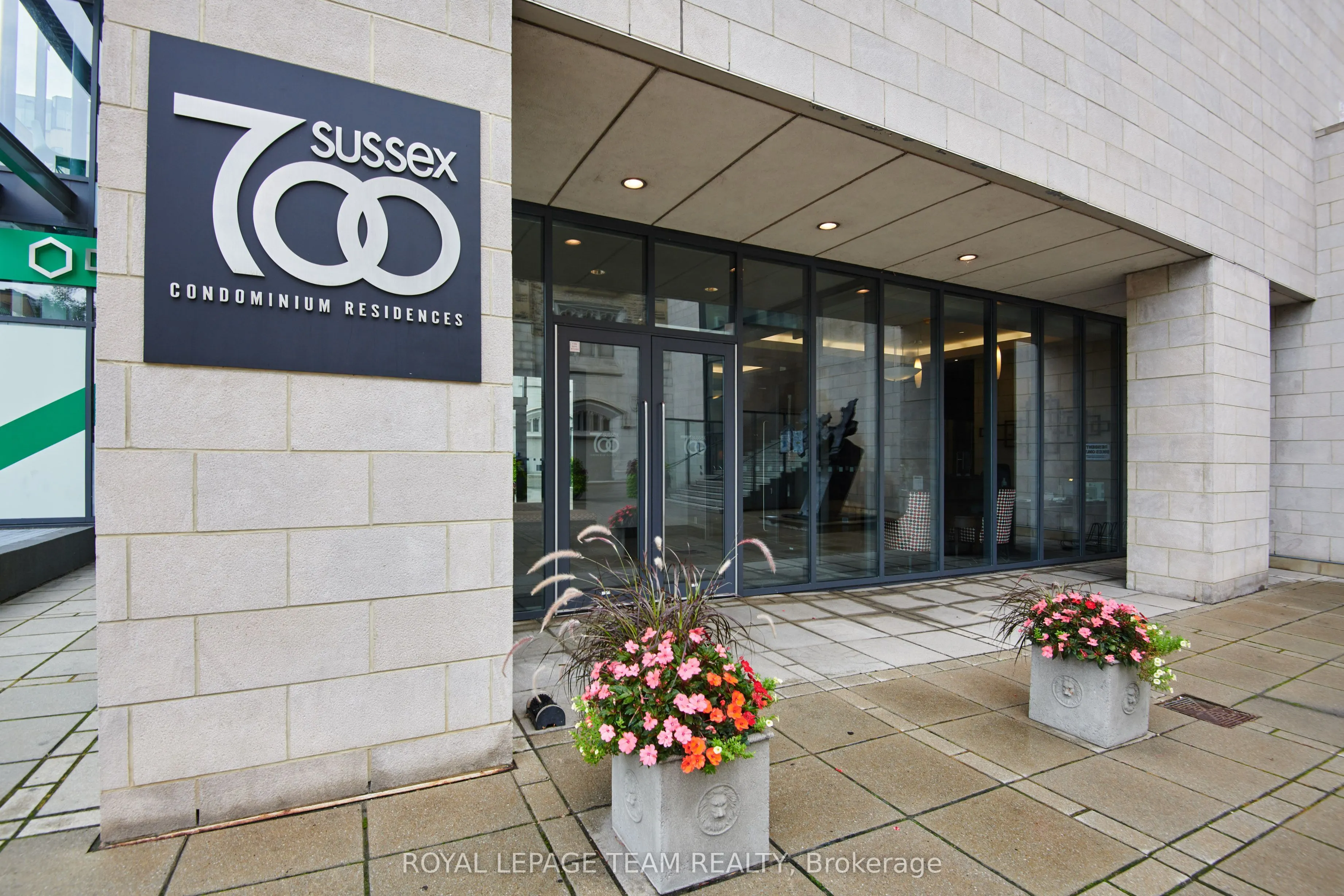 700 Sussex Drive #G206