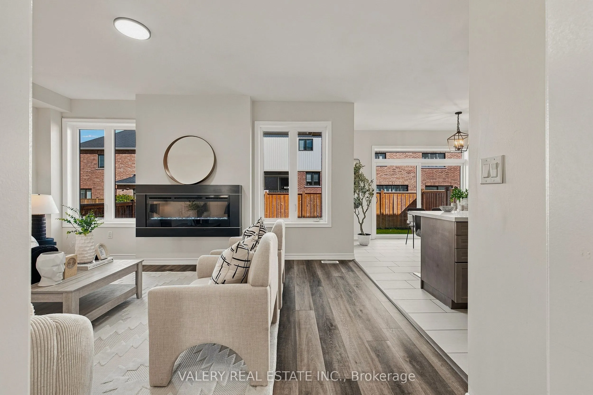 32 Montrose Avenue
