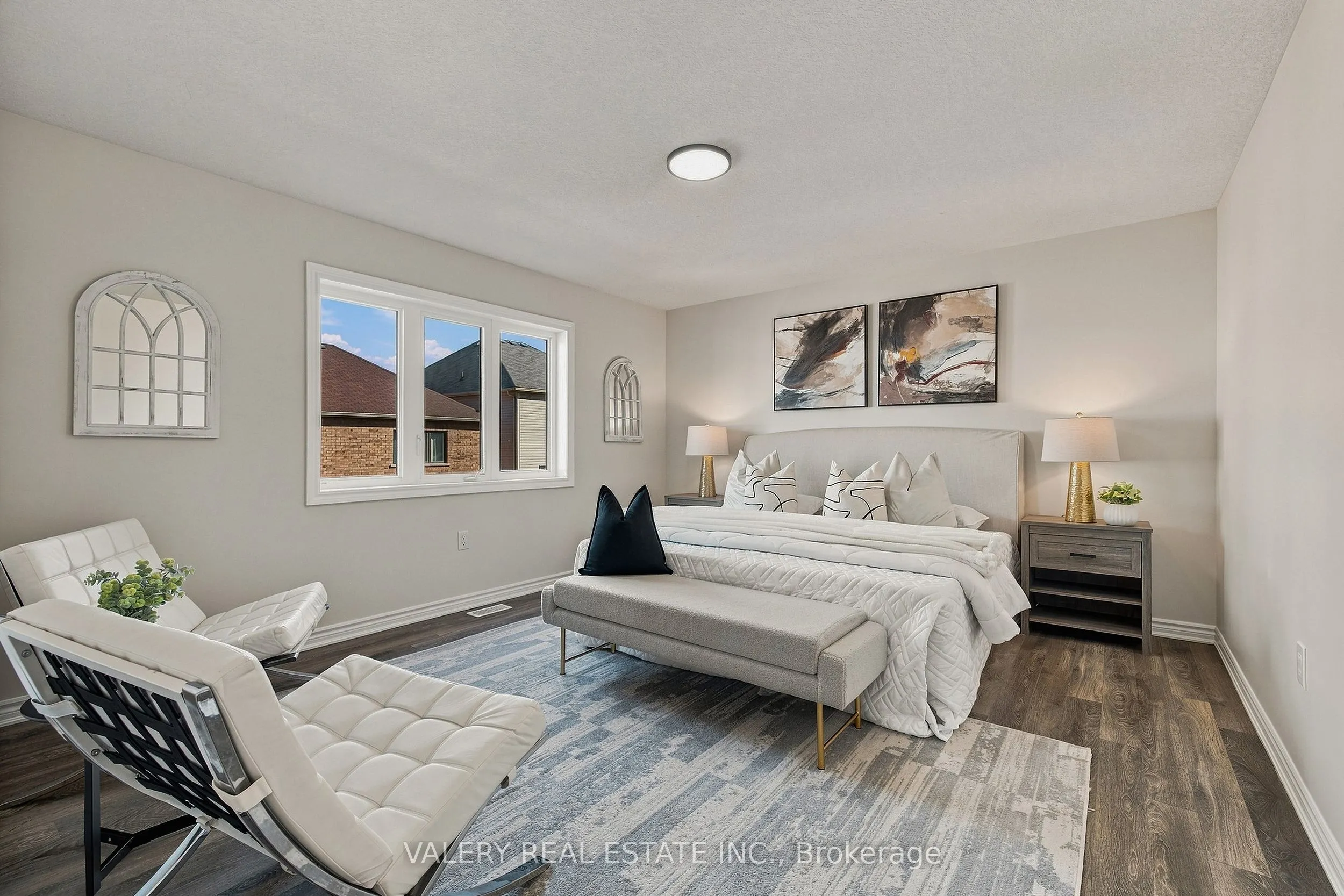 32 Montrose Avenue