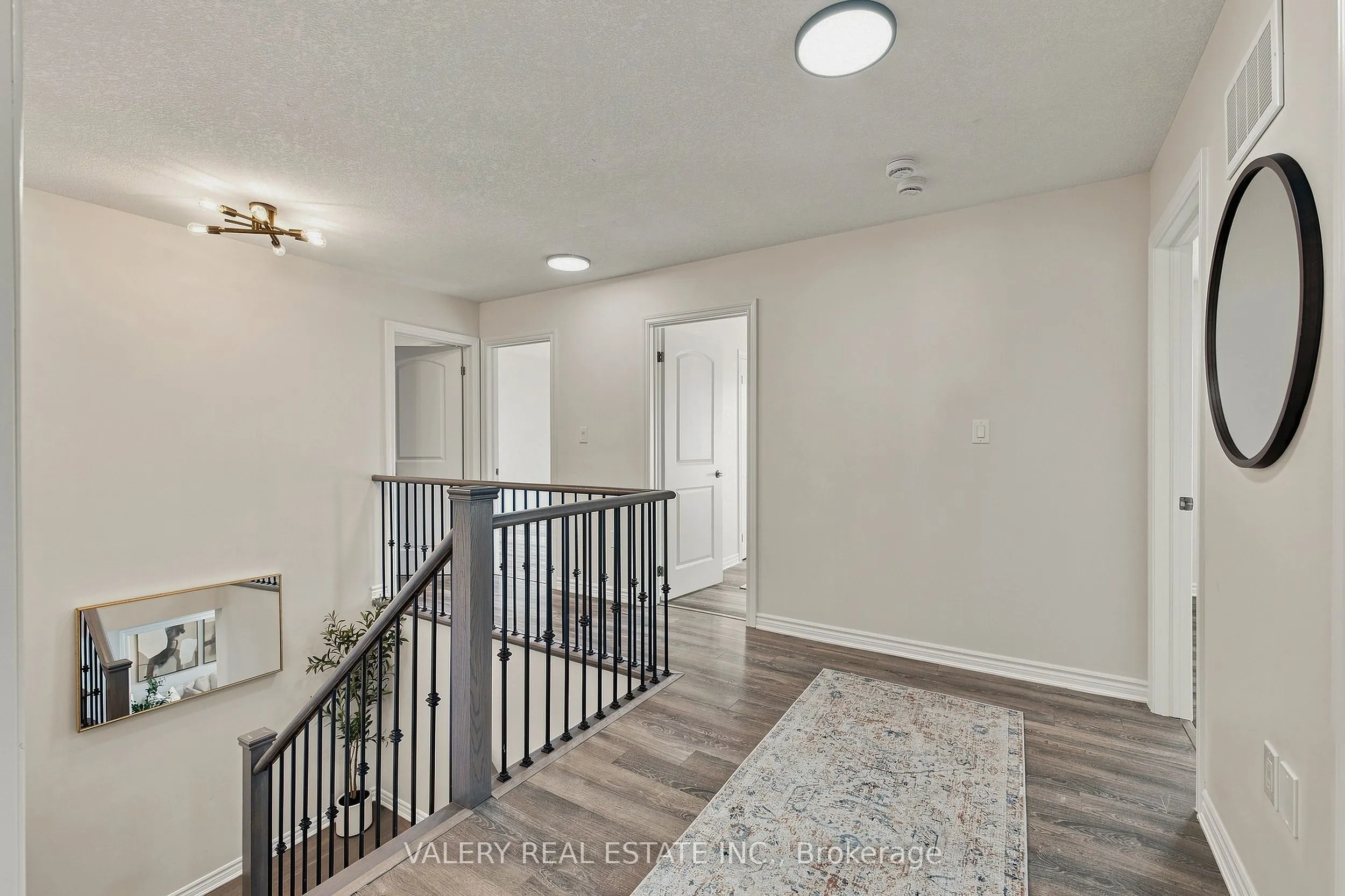 32 Montrose Avenue