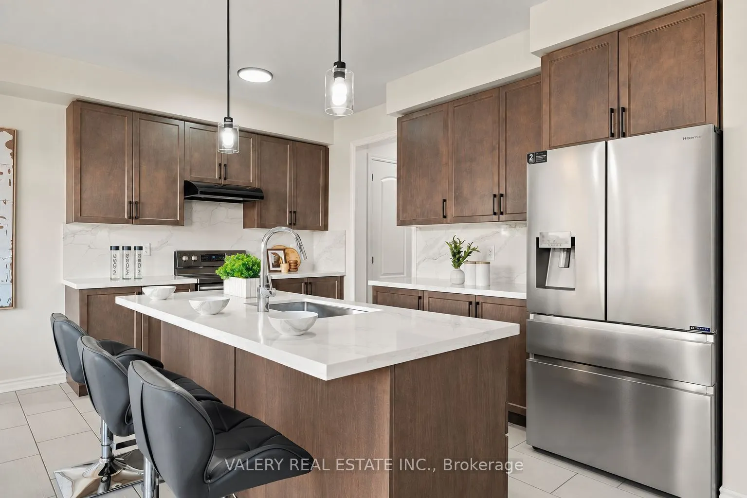 32 Montrose Avenue