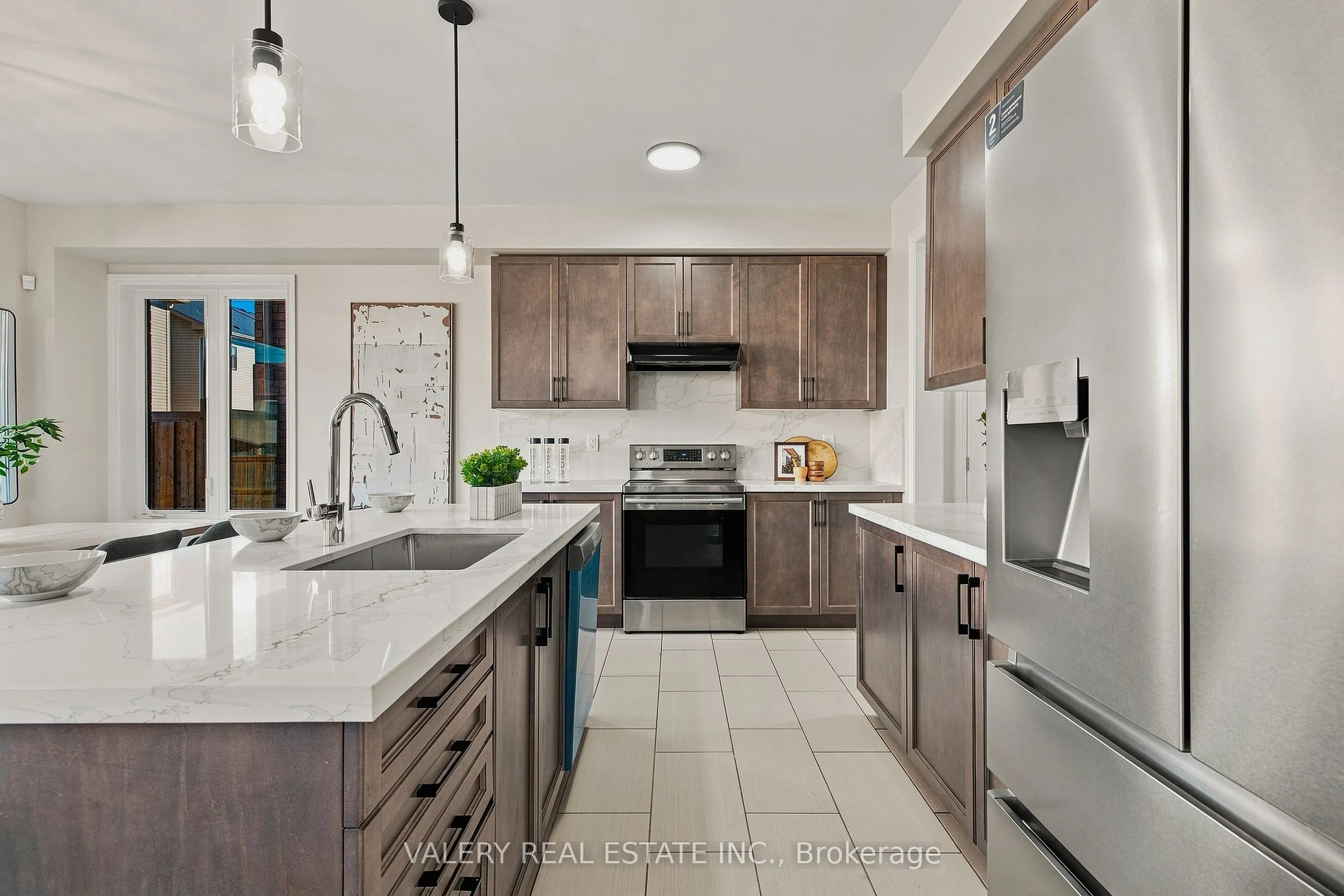 32 Montrose Avenue