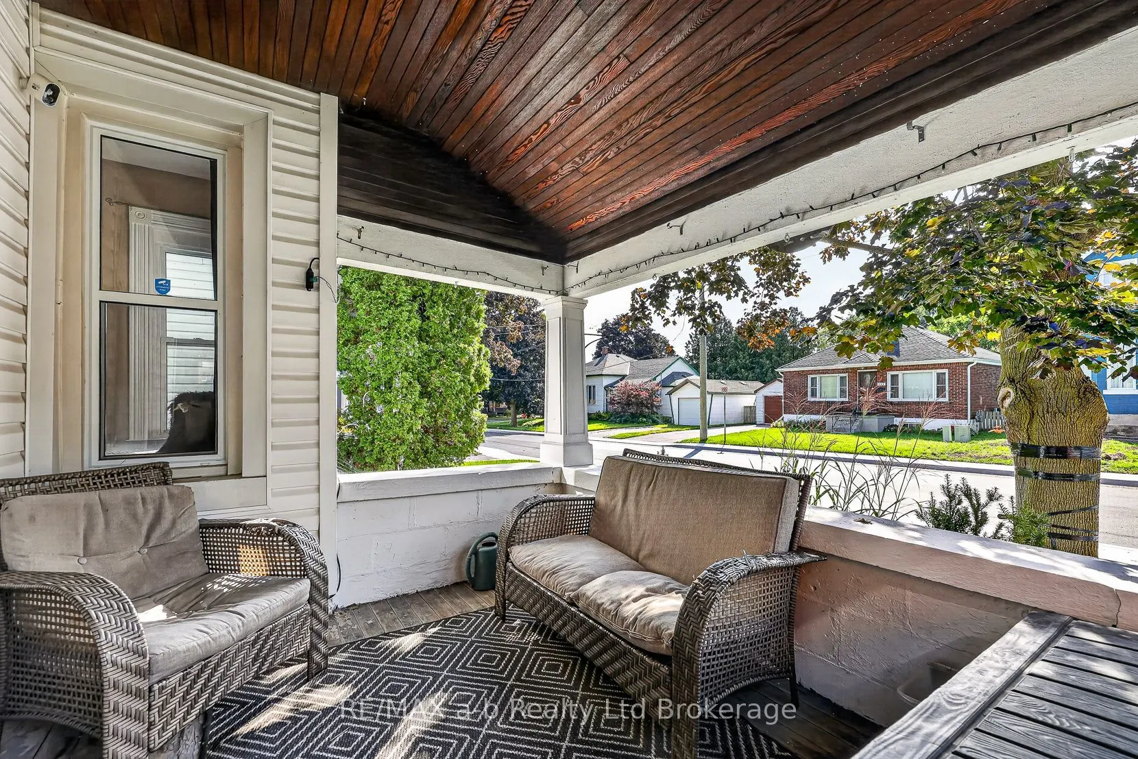 553 Mary Street
