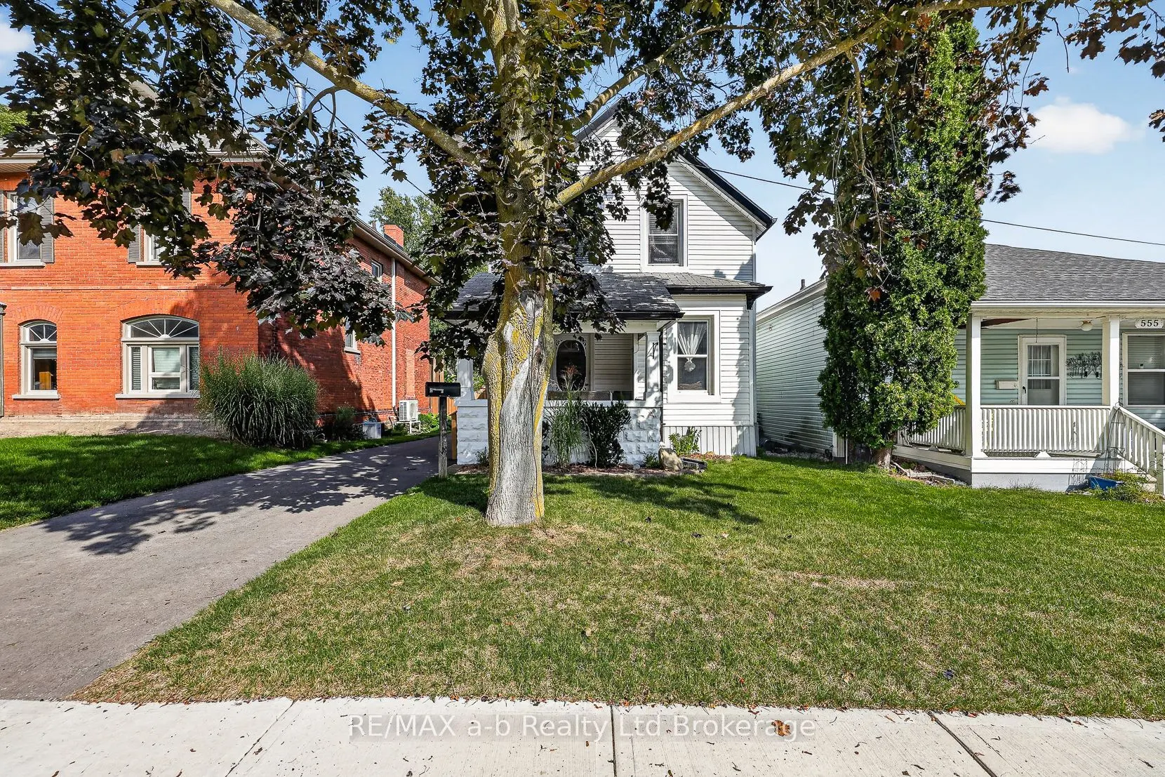 553 Mary Street
