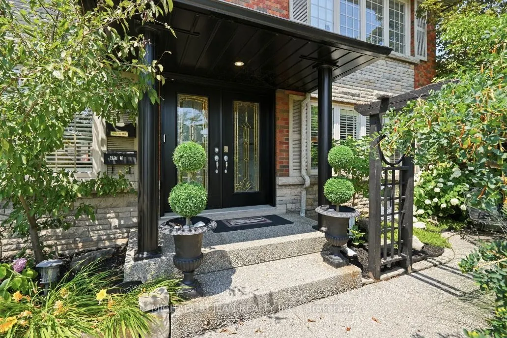 33 Centennial Parkway S