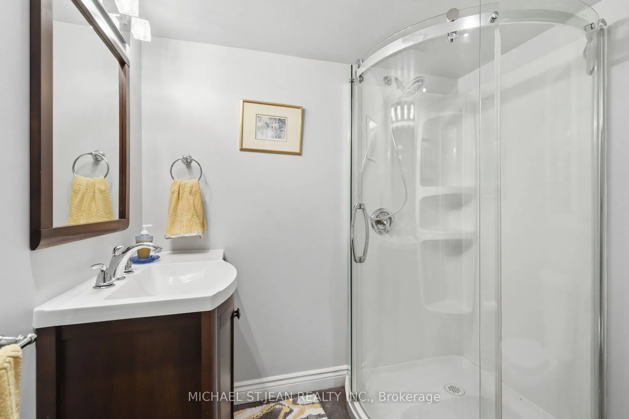 33 Centennial Parkway S