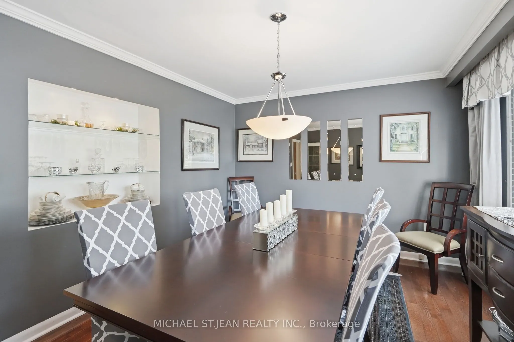33 Centennial Parkway S