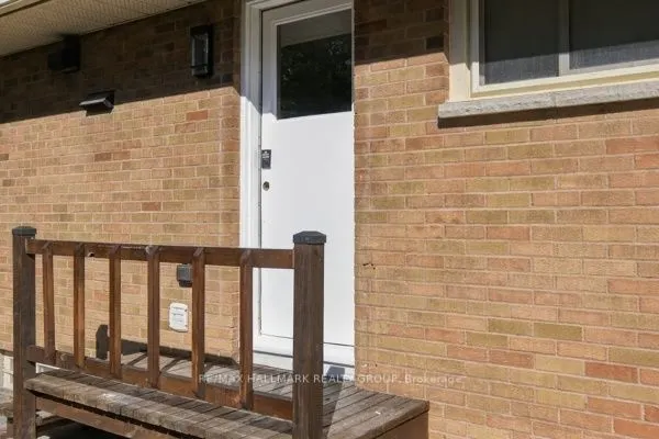 1321 Rideout Crescent