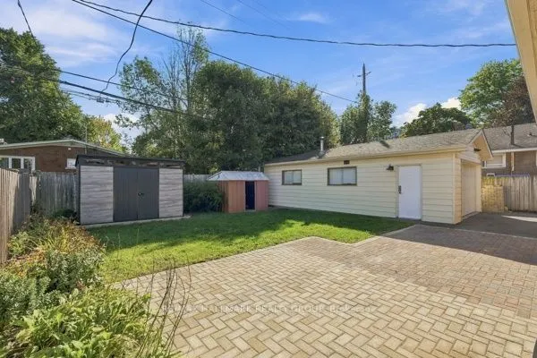 1321 Rideout Crescent