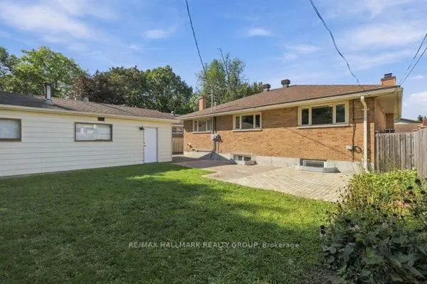 1321 Rideout Crescent
