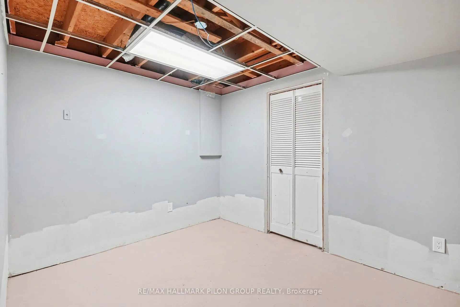 106 Valley Stream Drive #B