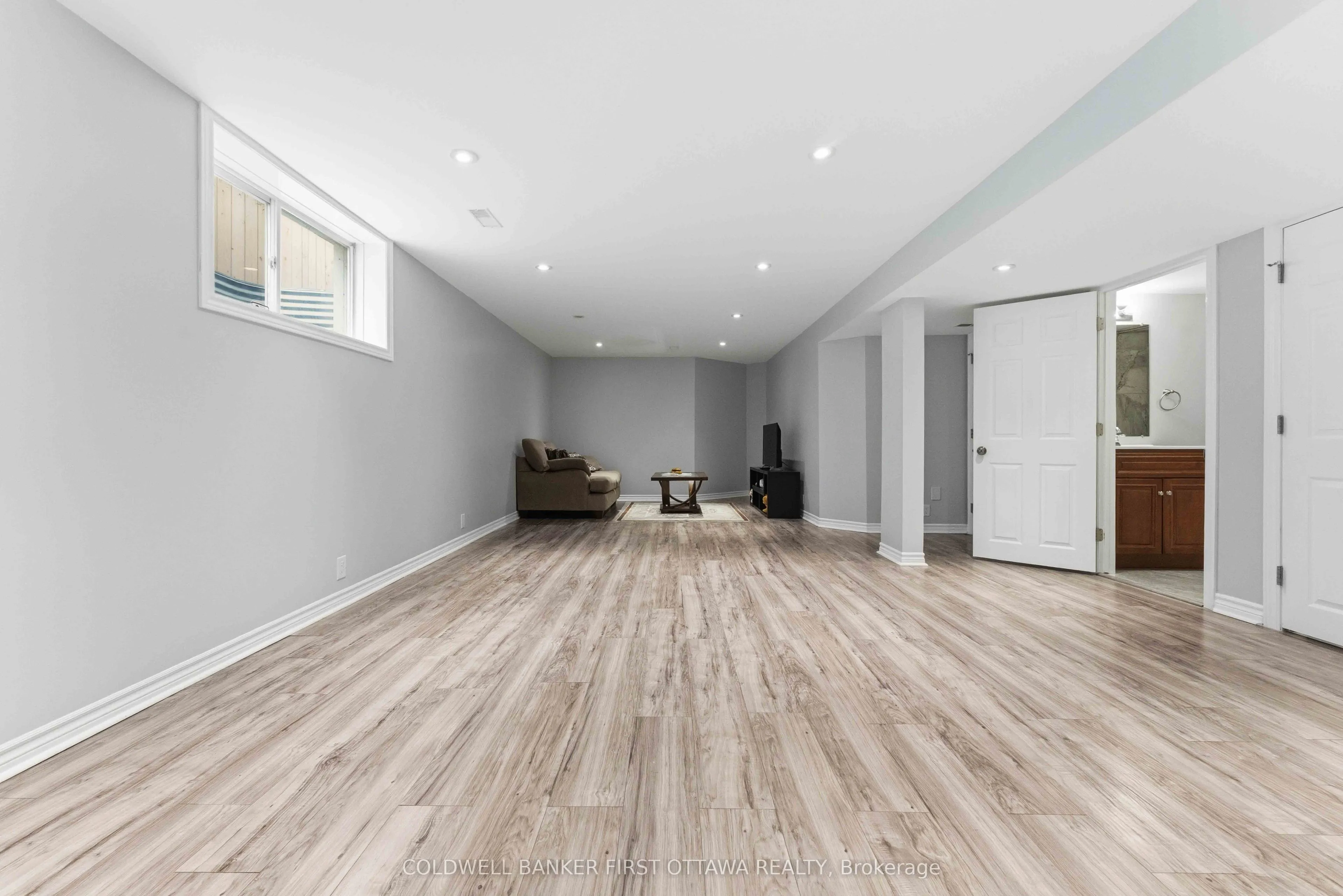 150 Strathcarron Crescent