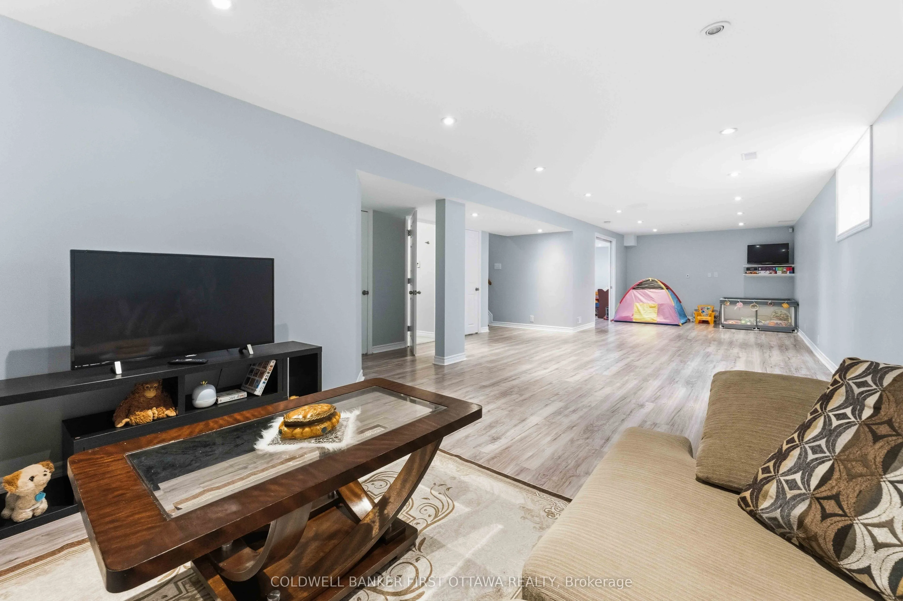 150 Strathcarron Crescent