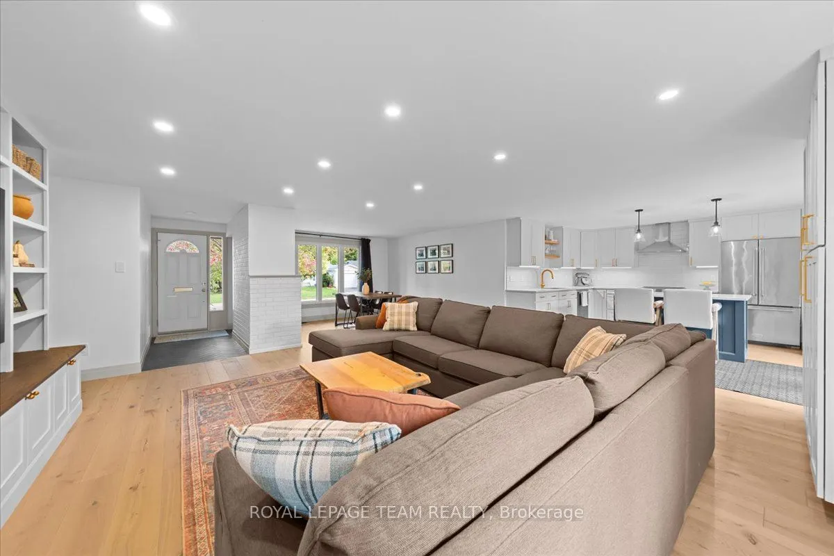 1844 Greenacre Crescent