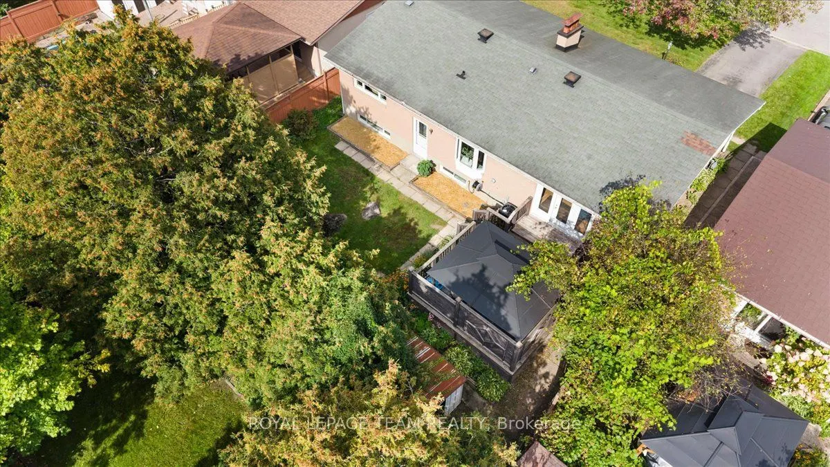 1844 Greenacre Crescent