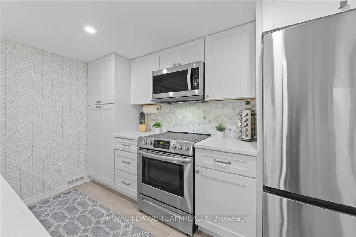 1844 Greenacre Crescent