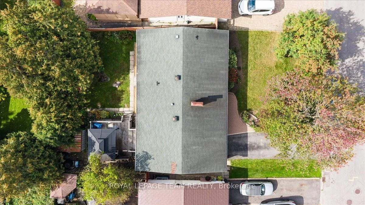 1844 Greenacre Crescent
