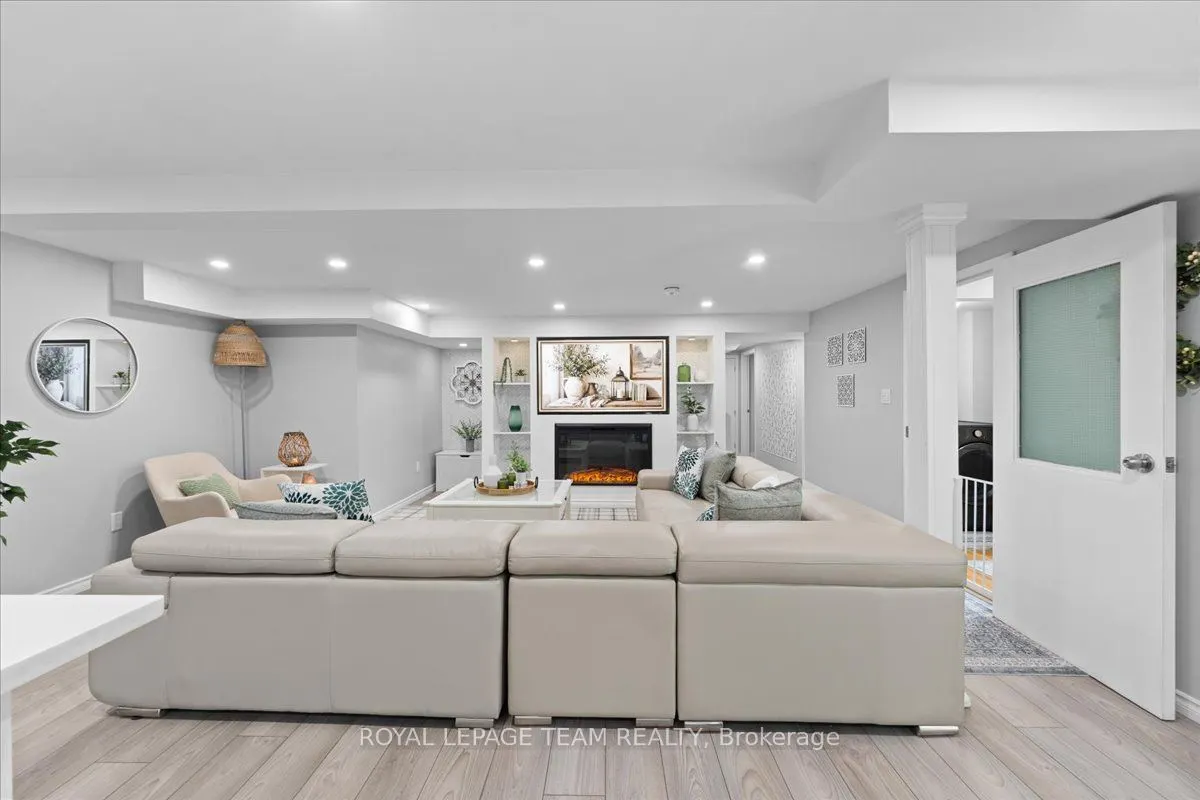 1844 Greenacre Crescent